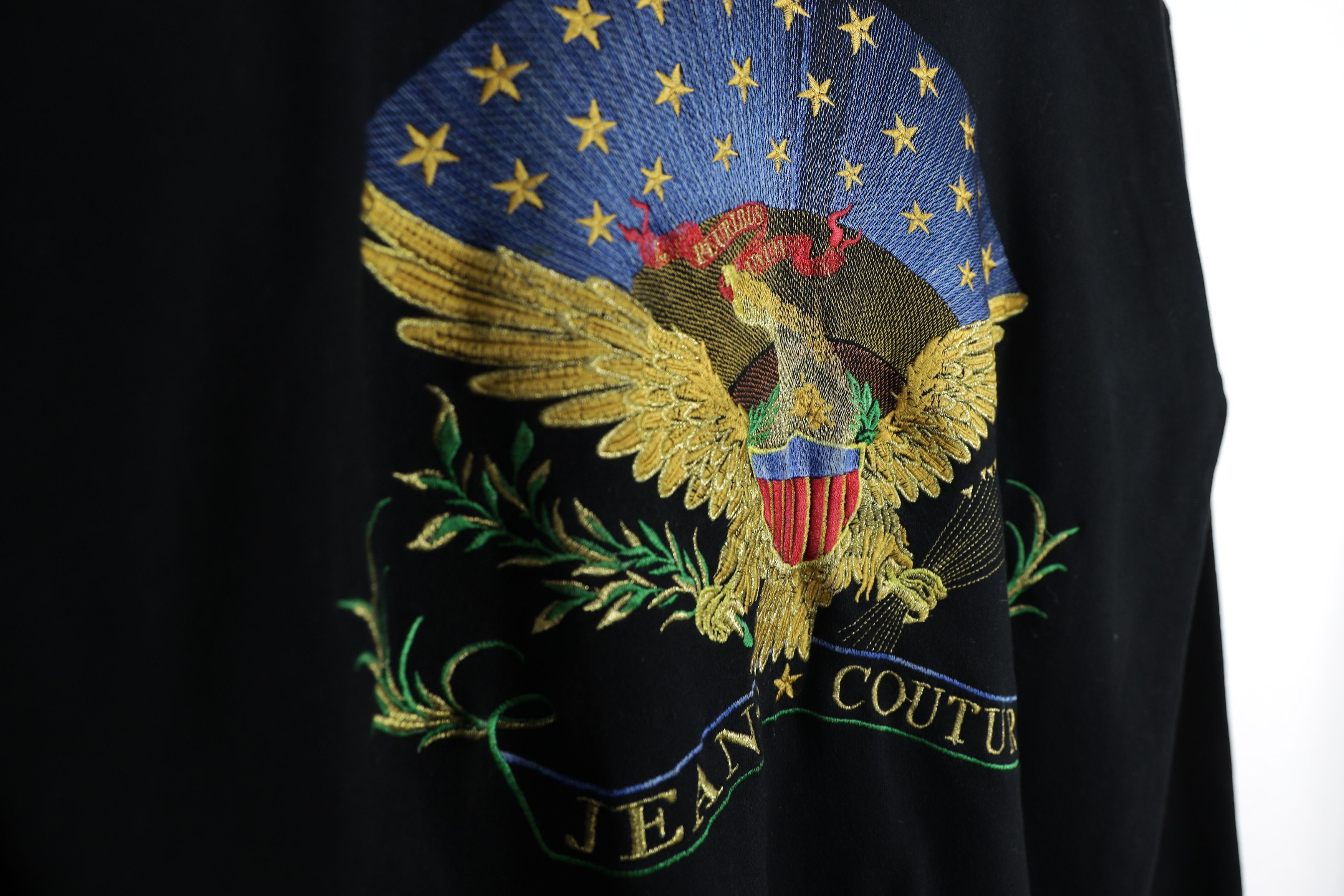 Versace Jeans Couture Versace Pluribus Unum USA LS T-shirt Tee Pullover 90s Size US M / EU 48-50 / 2 - 4 Thumbnail