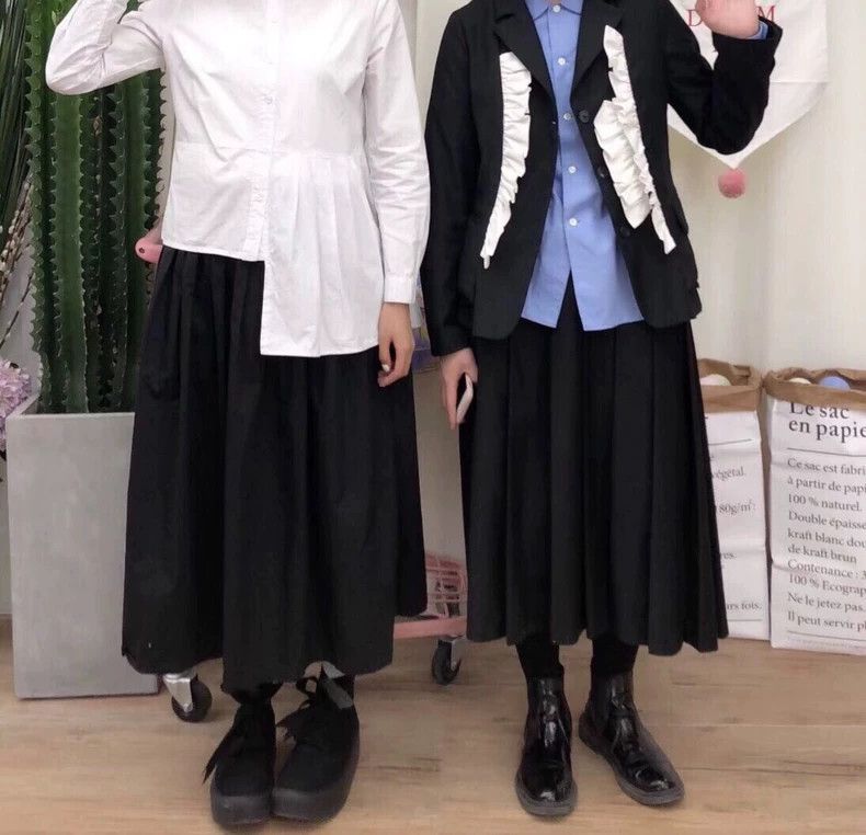 Comme des Garcons Comme Des Garcons White petal logo dark blue women's wool Size M / US 6-8 / IT 42-44 - 2 Thumbnail