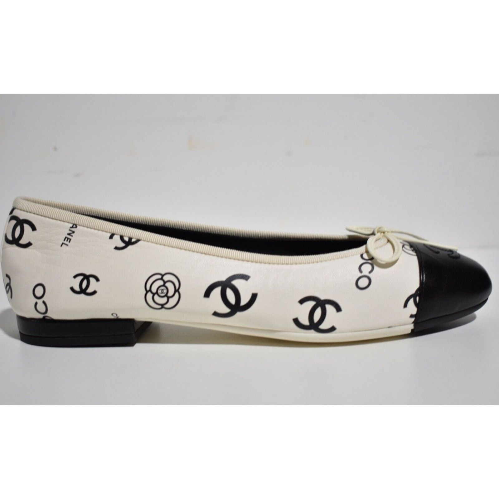 Chanel 23P CC Coco Logo Cap Toe Bow Tie Ballet Ballerina Flat 38.5 Size US 8.5 / IT 38.5 - 1 Thumbnail