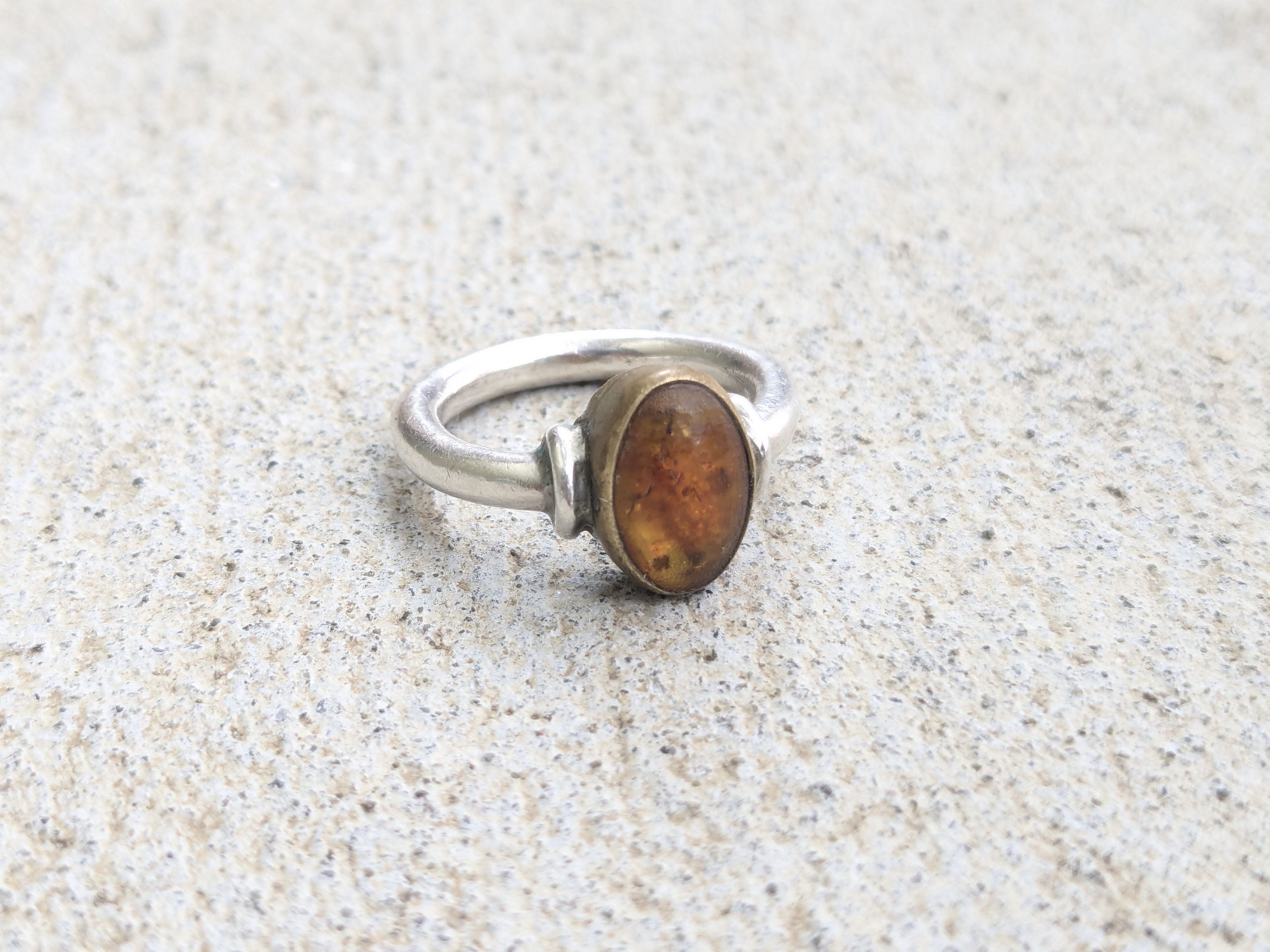 Jewelry × Sterling Silver Vintage Sterling Silver Ring Amber 7.5 Minimalist Oval Size ONE SIZE - 1 Thumbnail