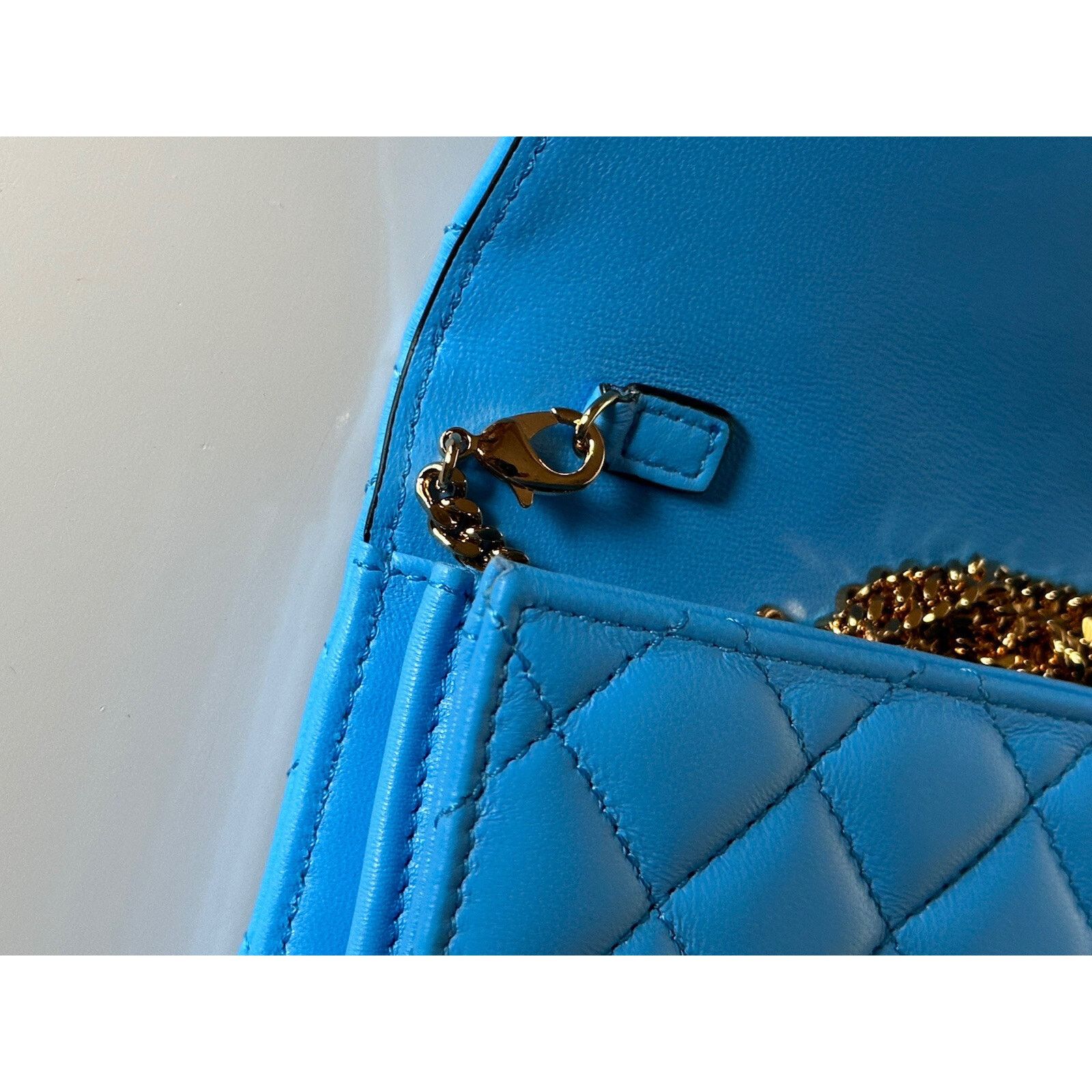Versace Versace Evening Quilted Leather Blue Shoulder Bag DBSI159S Size ONE SIZE - 10 Thumbnail