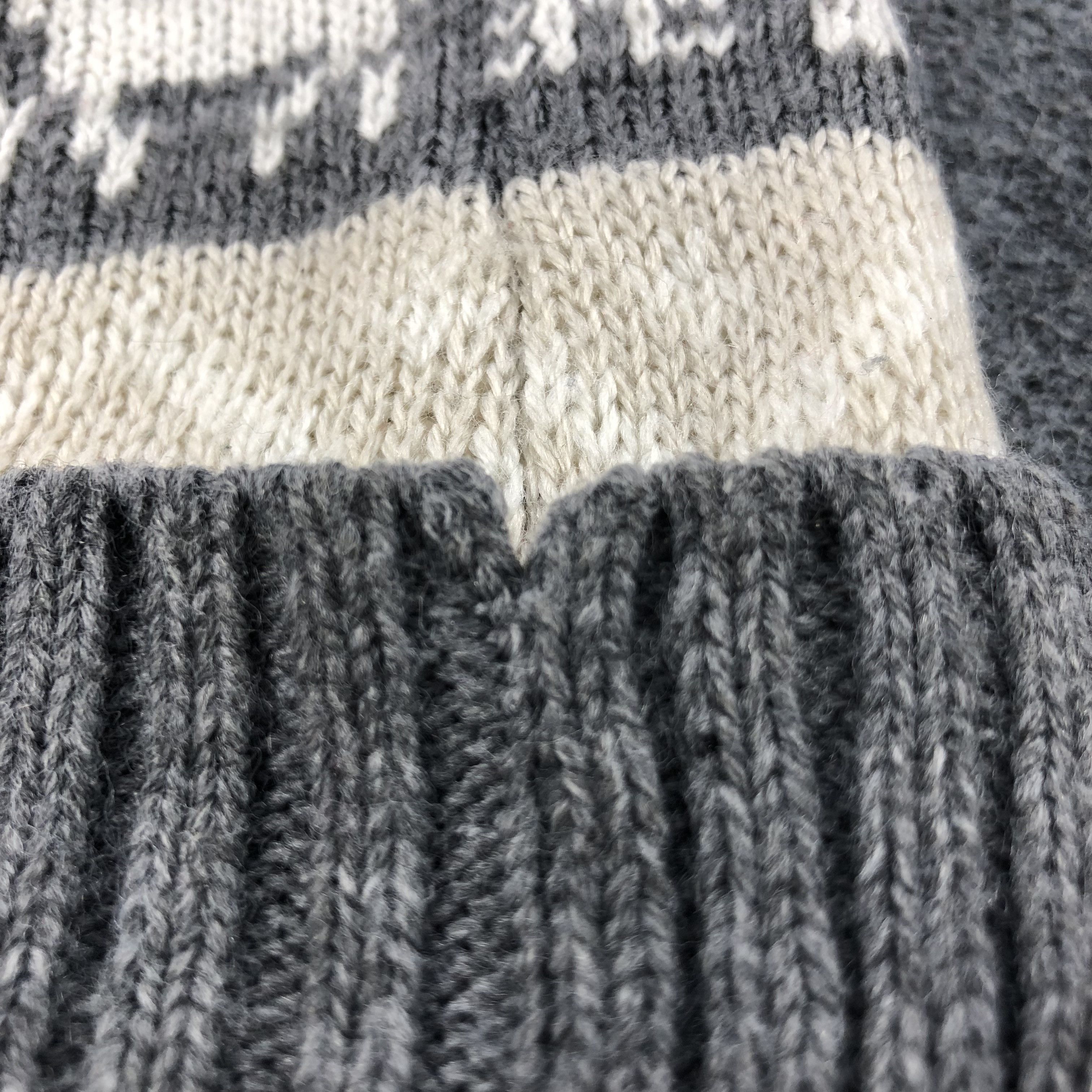 Vintage Unknown Reindeer Design Bobble Beanie Snowcap Snow Hat B231 Size ONE SIZE - 9 Thumbnail