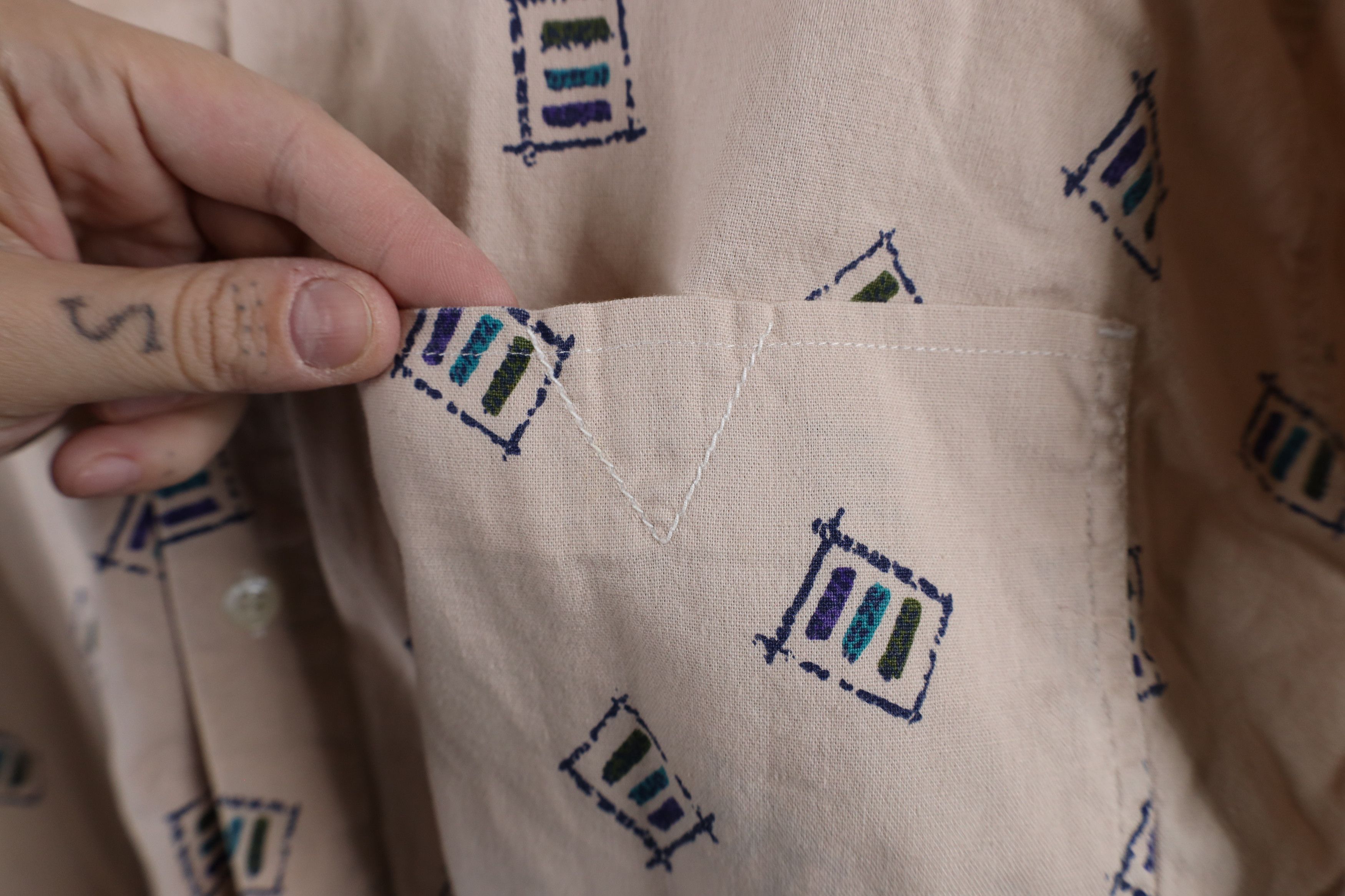 Levi's × Vintage Vintage 90s Levis Abstract Geometric Collared Button Shirt Size US XL / EU 56 / 4 - 5 Thumbnail