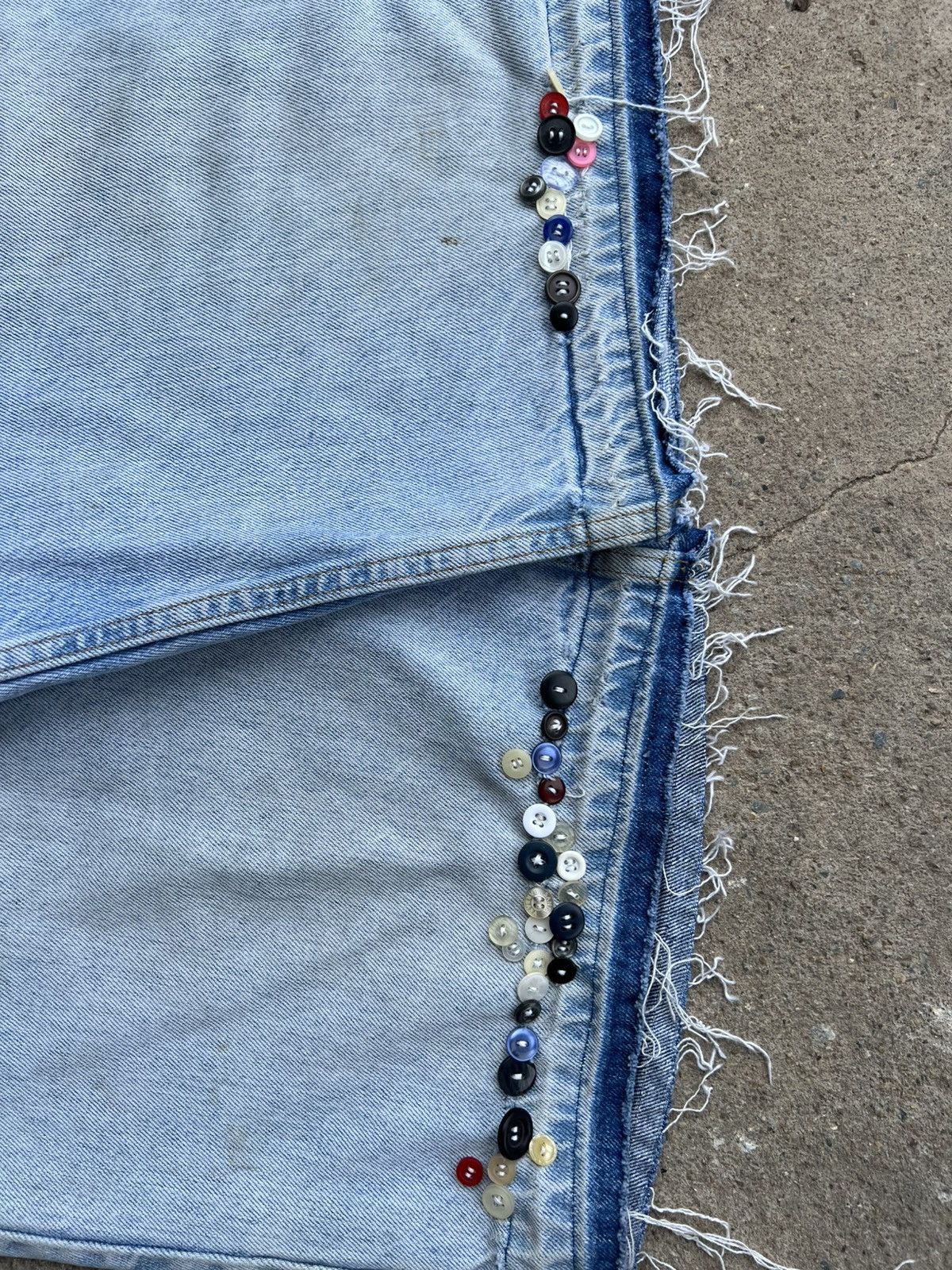 Levi's Vintage 90s Levi's 560 Many Buttons Denim Pants Size US 34 / EU 50 - 2 Thumbnail