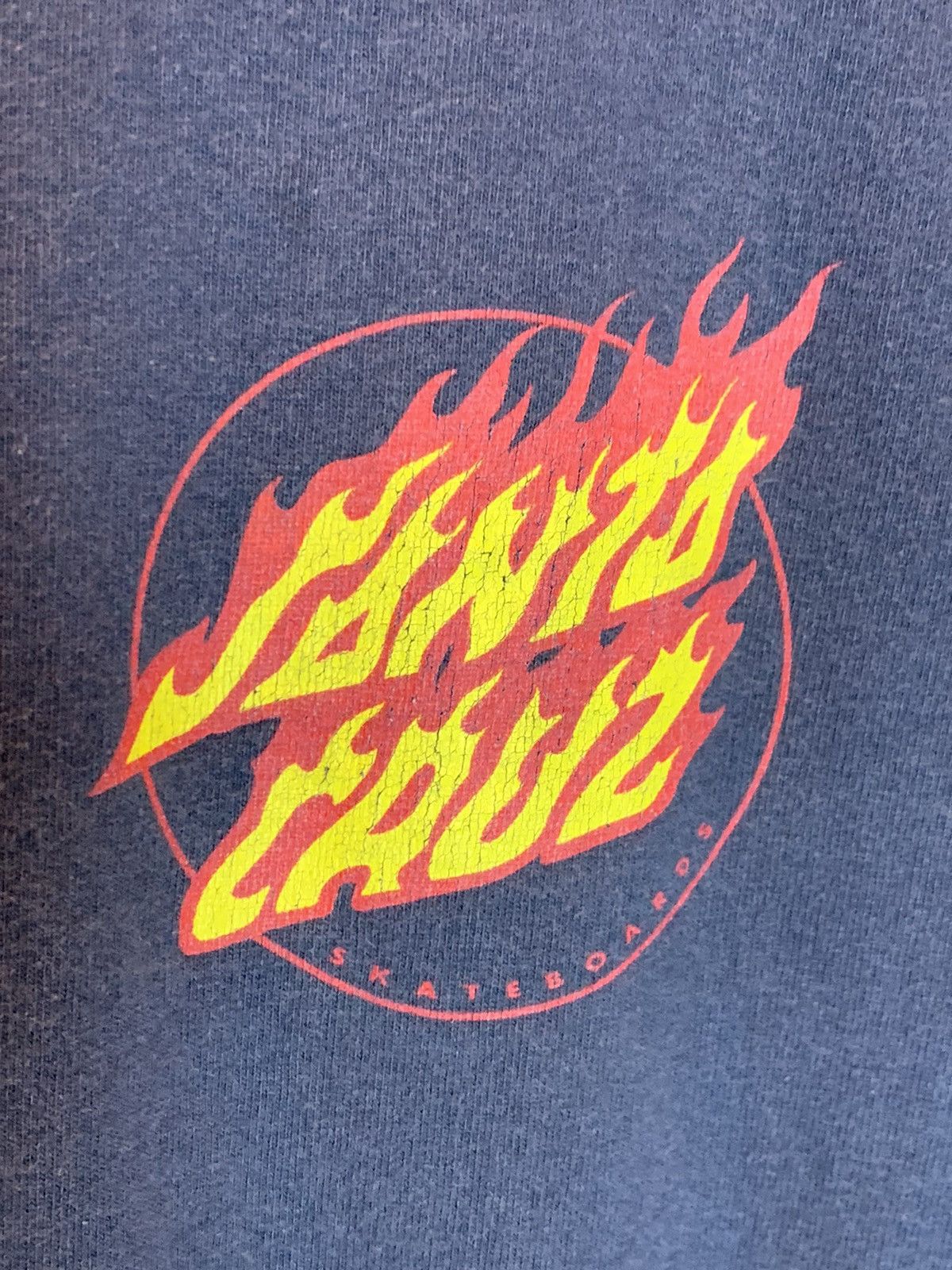 Santa Cruz Skateboards *RARE* Santa Cruz Skateboards Faded Flame Logo Skate T-Shirt Size US M / EU 48-50 / 2 - 3 Thumbnail