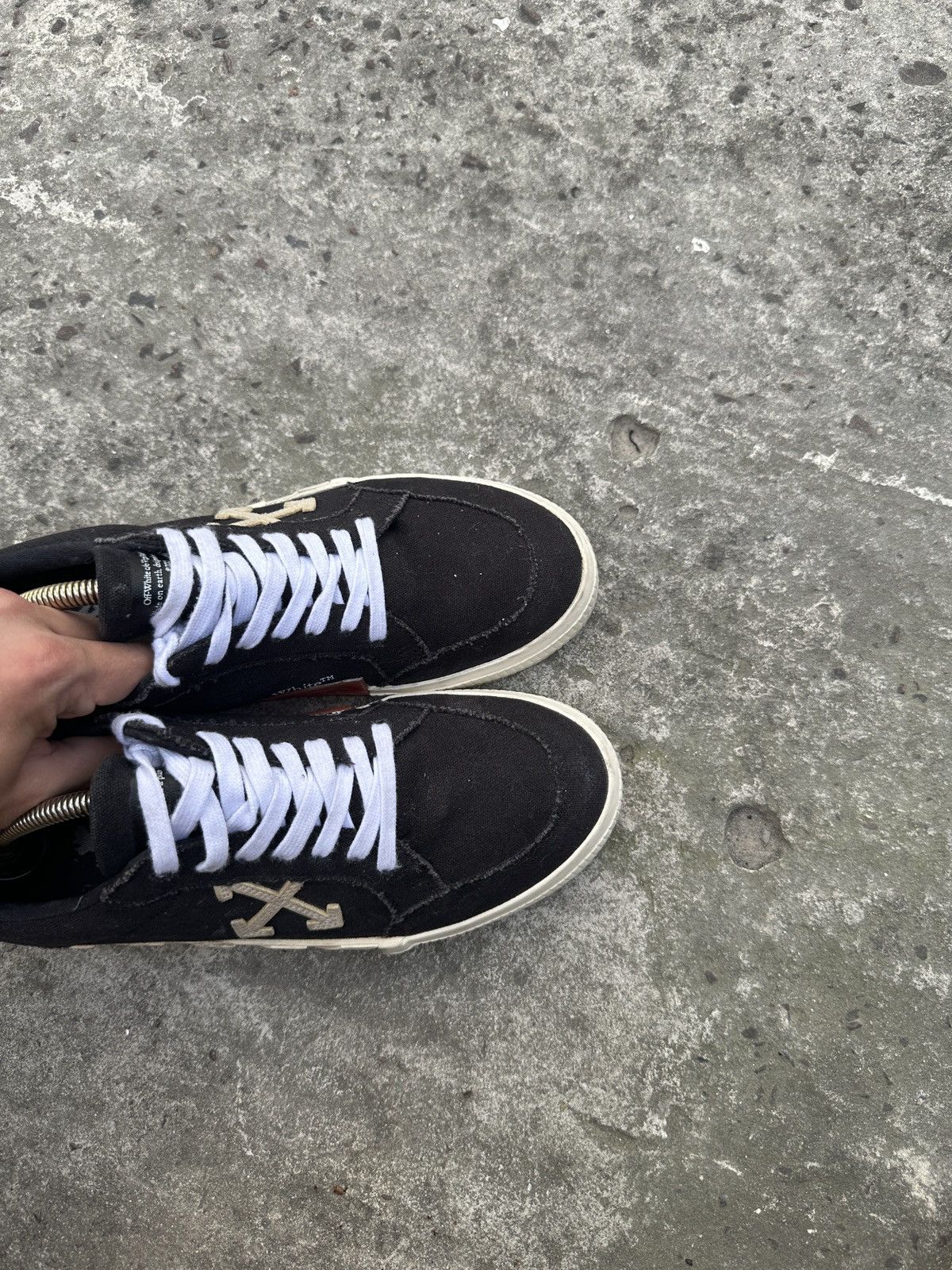 Off-White Vintage Logo Off-White Sneakers Style Rare USA 40 Shoelaces Size US 7 / EU 40 - 5 Thumbnail