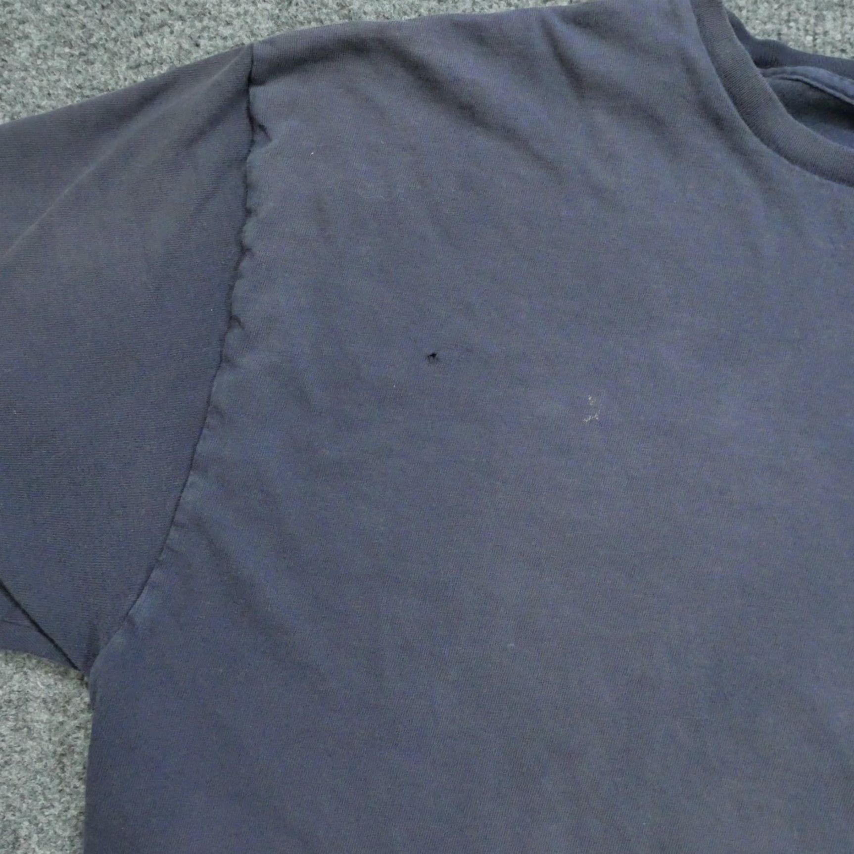 Nautica VINTAGE Nautica T Shirt Mens Large Blue Distressed Grunge Sailing Pocket 90s Size US L / EU 52-54 / 3 - 7 Thumbnail
