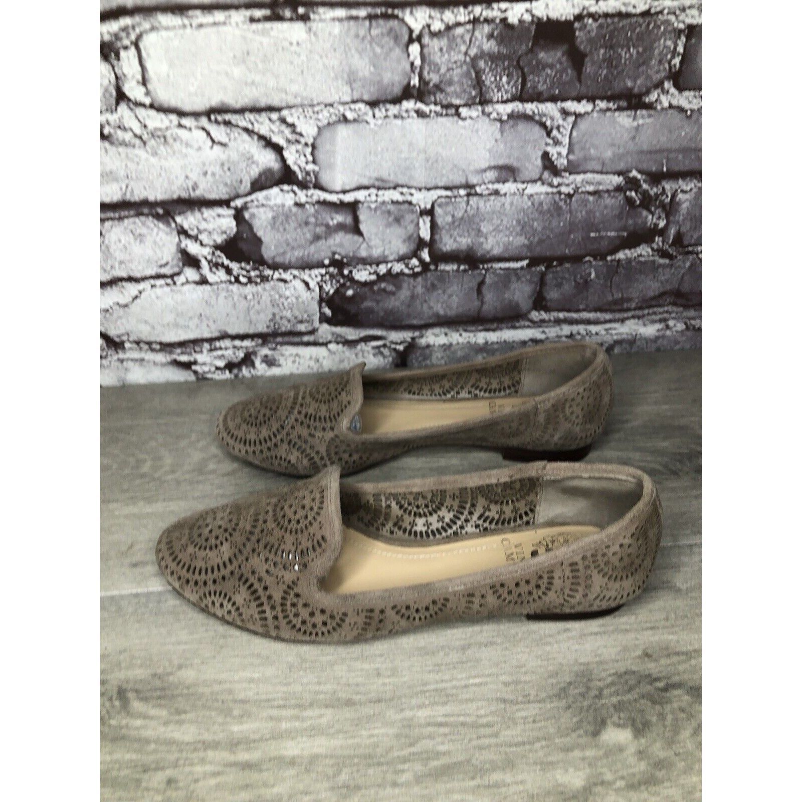 Vince Camuto Vince Camuto Lancaster Taupe Suede Perforated Flats Women’s Size US 6.5 / IT 36.5 - 20 Thumbnail