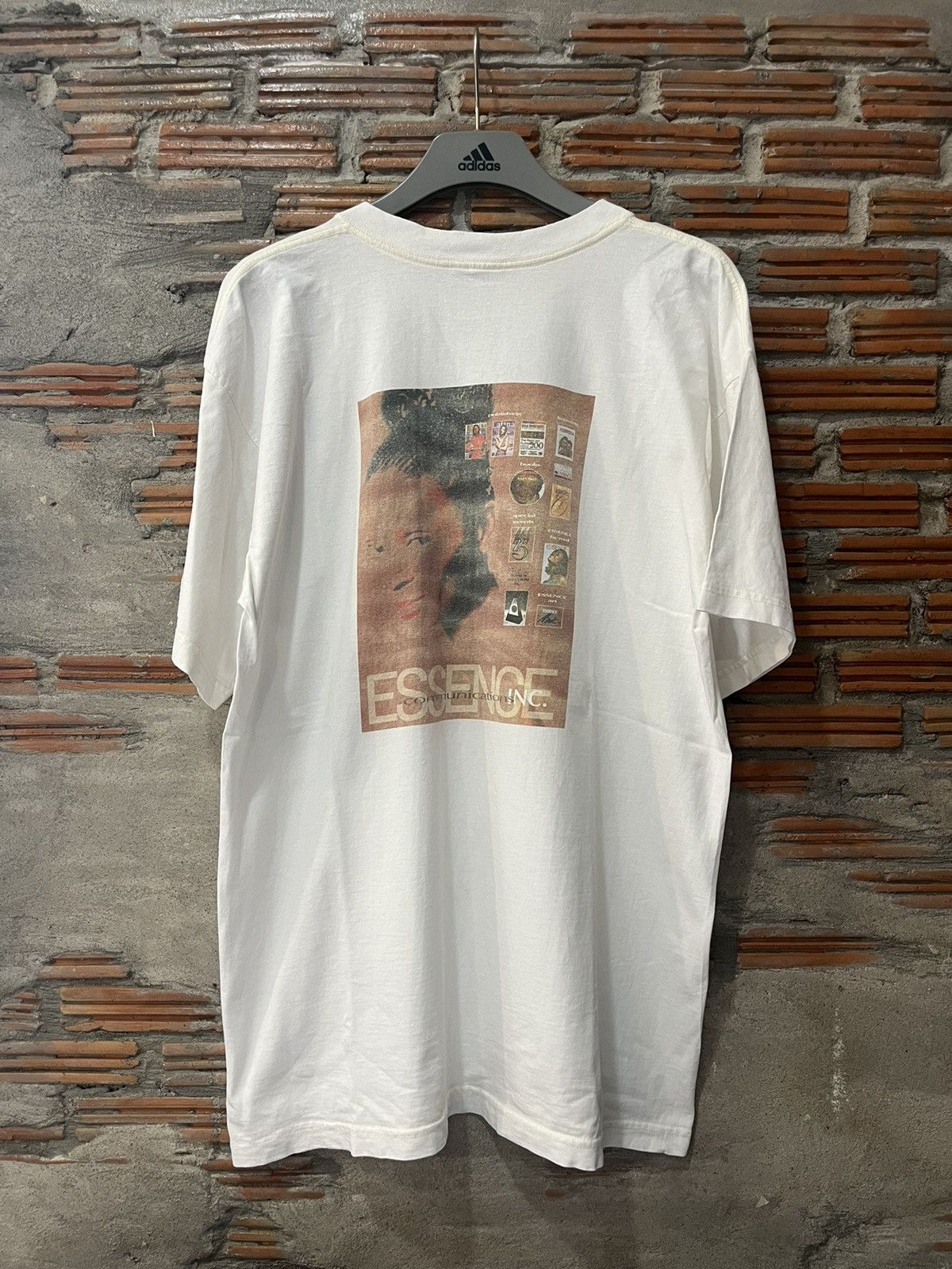 Arts & Science Vintage ESSENCE Communications INC promo 90’s Tshirt Size US XL / EU 56 / 4 - 3 Thumbnail