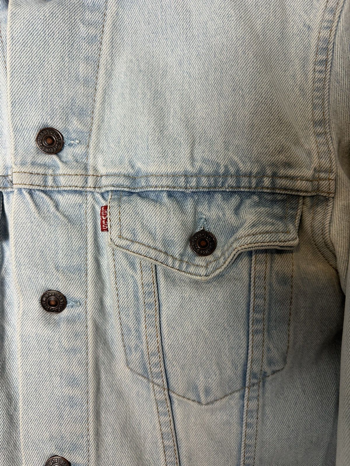 Levi's × Vintage Vintage Levi’s Lightwash Denim Jacket Medium Size US M / EU 48-50 / 2 - 4 Thumbnail