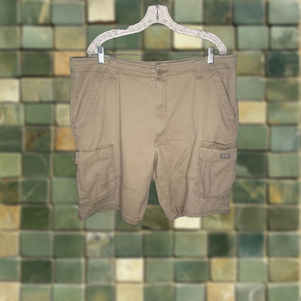 Wrangler Wrangler Cargo Shorts Men Size 40 Brown Relaxed Fit Cargo Short Brown 40 Mens Size US 40 / EU 56 - 1 Thumbnail