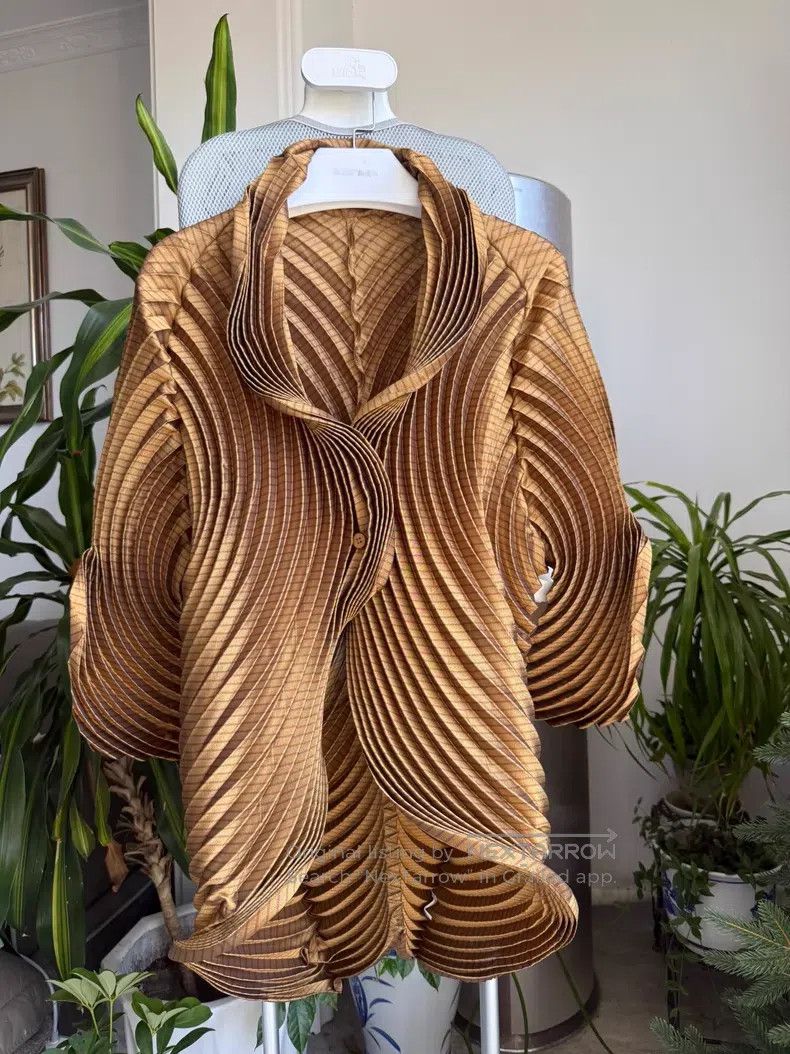Issey Miyake Issey Miyake Annual Ring Water Ripple Coat Size L / US 10 / IT 46 - 1 Thumbnail
