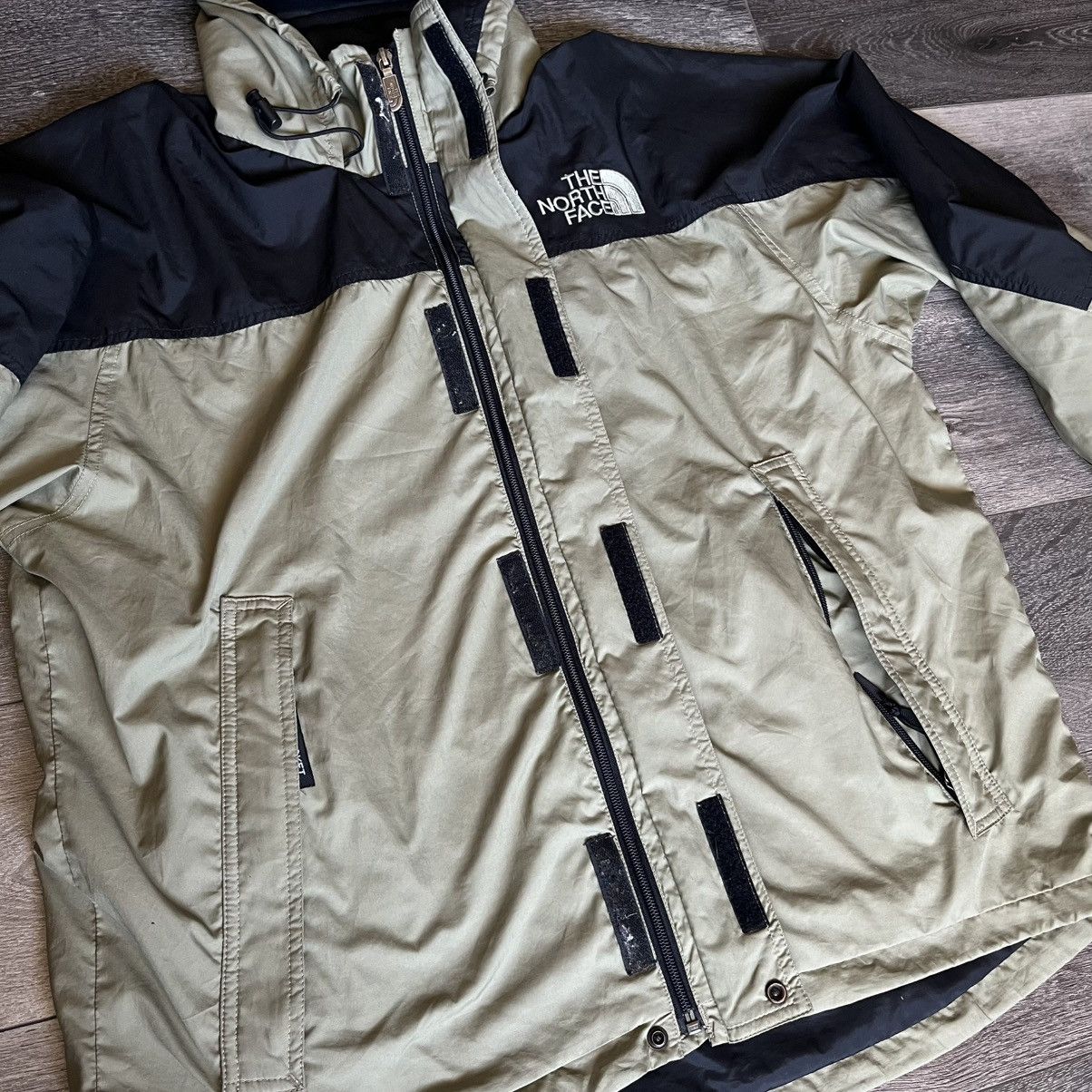 The North Face Vintage 1990s The North Face Shell Windbreaker Hooded Jacket Size US L / EU 52-54 / 3 - 8 Thumbnail
