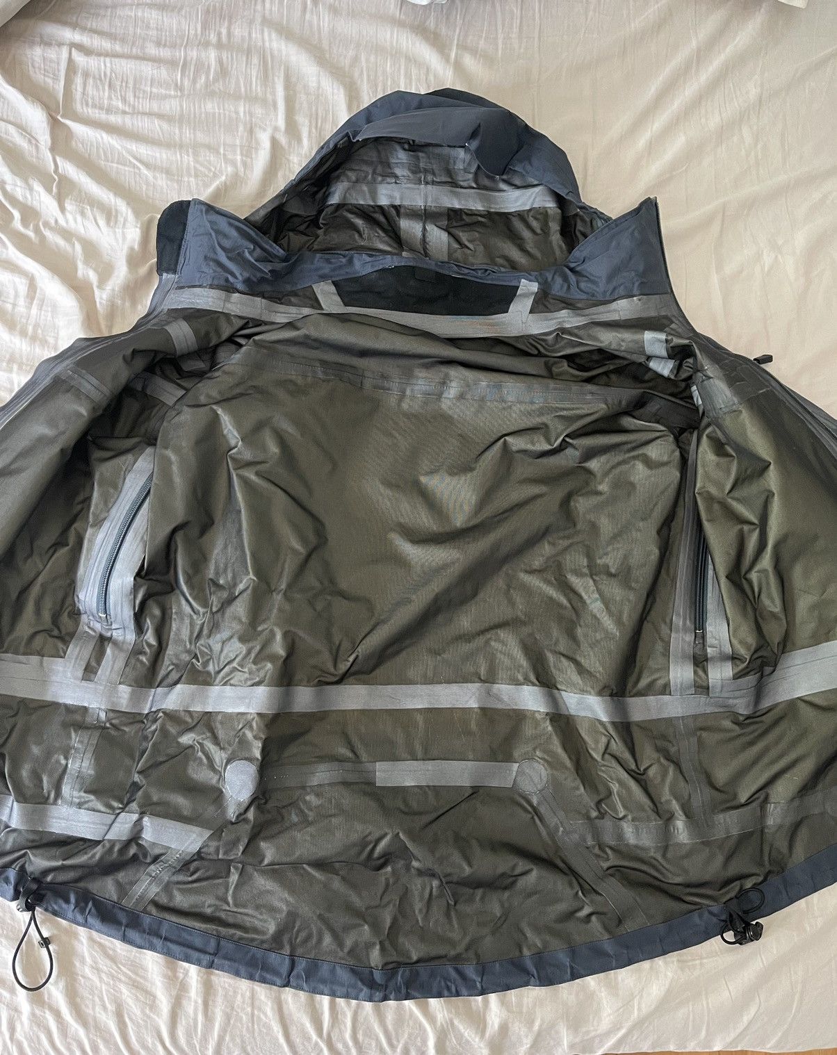 Arc'teryx × Outdoor Life Arcteryx Theta AR x XCR goretex