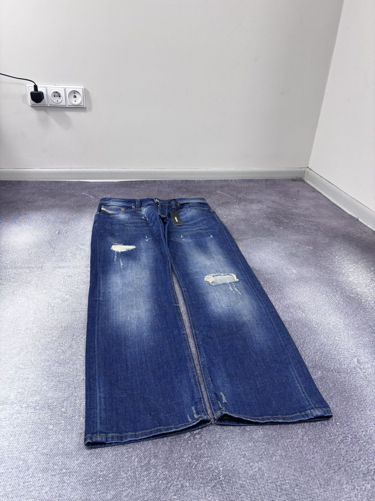 Diesel Diesel Larkee NWT Regular Straight Ripped Blue Denim Jeans Size US 32 / EU 48 - 3 Thumbnail