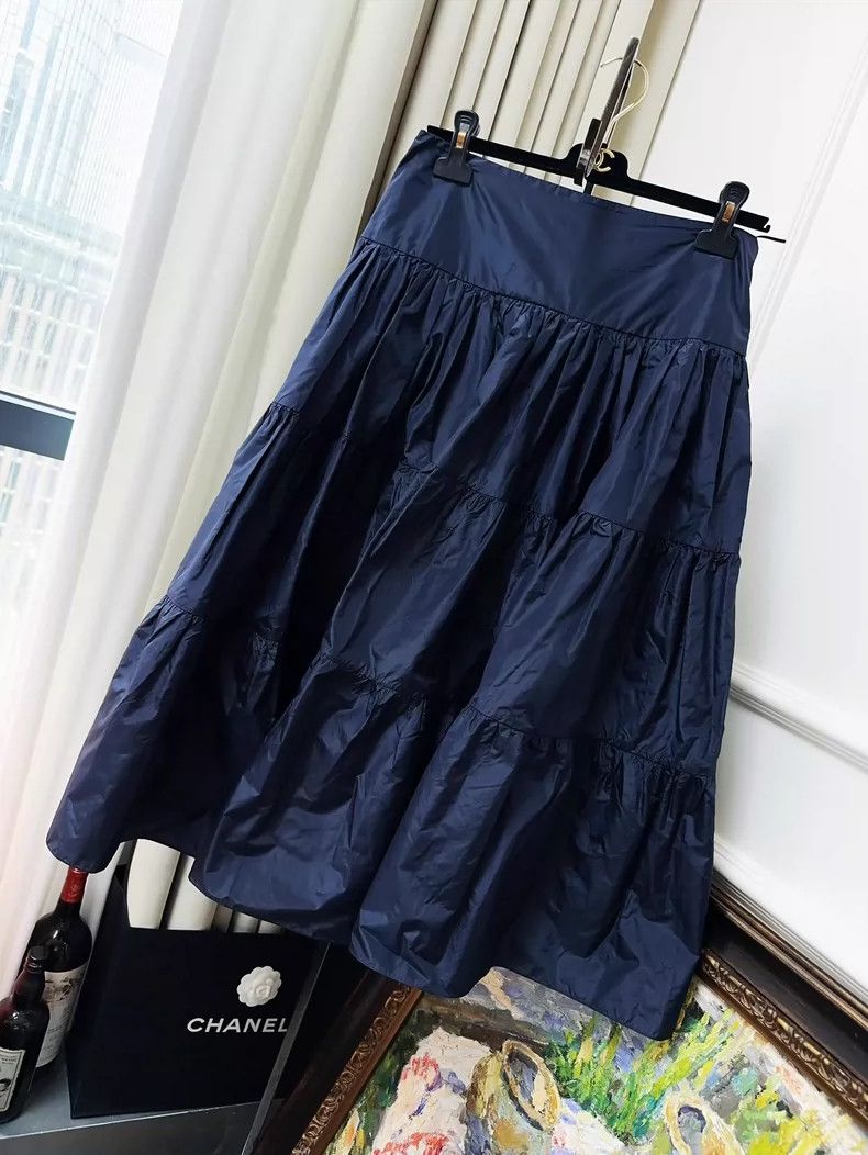 Dior navy blue silk tiered midi skirt-dmc Size US 31 - 1 Thumbnail