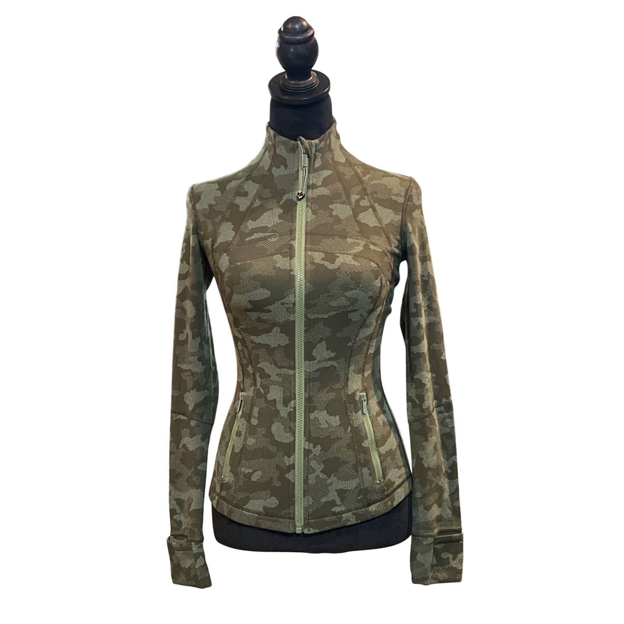 Lululemon Lululemon Define Jacket LuonHeritage Camo Dark Olive Green T Size XS / US 0-2 / IT 36-38 - 2 Thumbnail