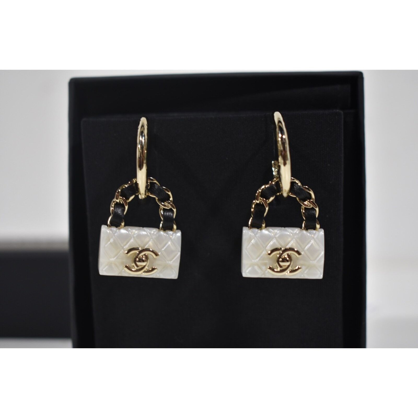Chanel Chanel Quilted Bag Gold CC Logo Dangle Drop Hoop Earrings Size ONE SIZE - 2 Thumbnail