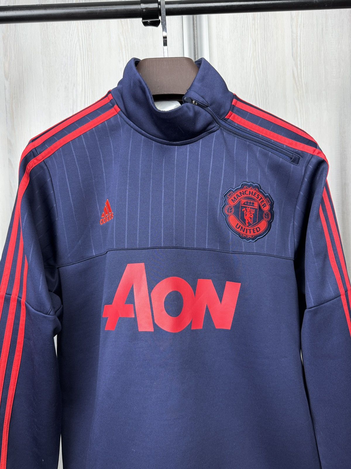 Adidas 2015 2016 Manchester United Training Sweatshirt Men’s Adidas Size US XL / EU 56 / 4 - 3 Thumbnail