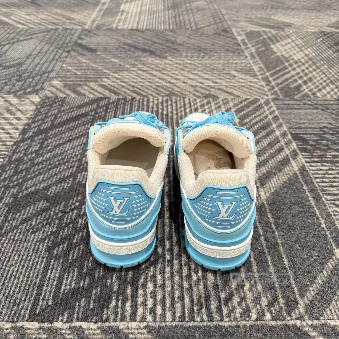 Louis Vuitton Blue Low-Top Sneakers Size 8.5. Size US 8.5 / EU 41-42 - 3 Thumbnail