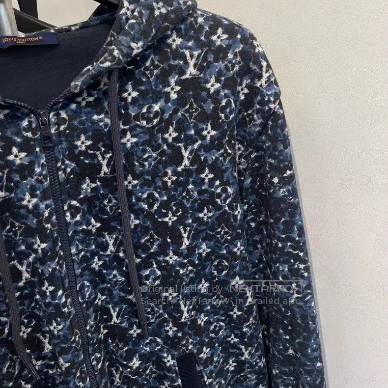 Louis Vuitton Louis Vuitton Full logo zipper jacket Size US XXL / EU 58 / 5 - 1 Thumbnail