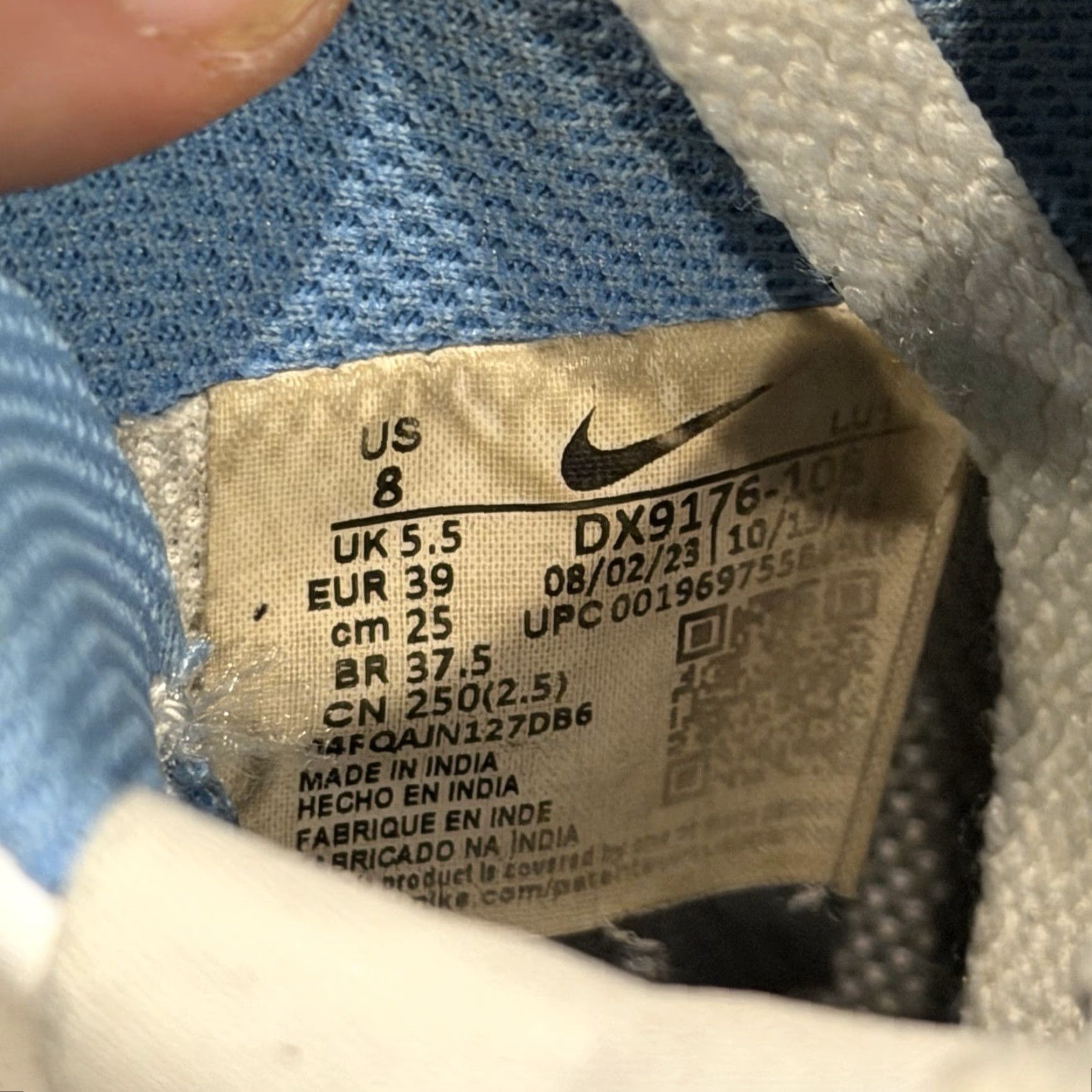 Nike Nike Gamma Force Sneaker Womens White/university Blue Size 8 DX9176-108 Size US 6 / IT 36 - 4 Thumbnail