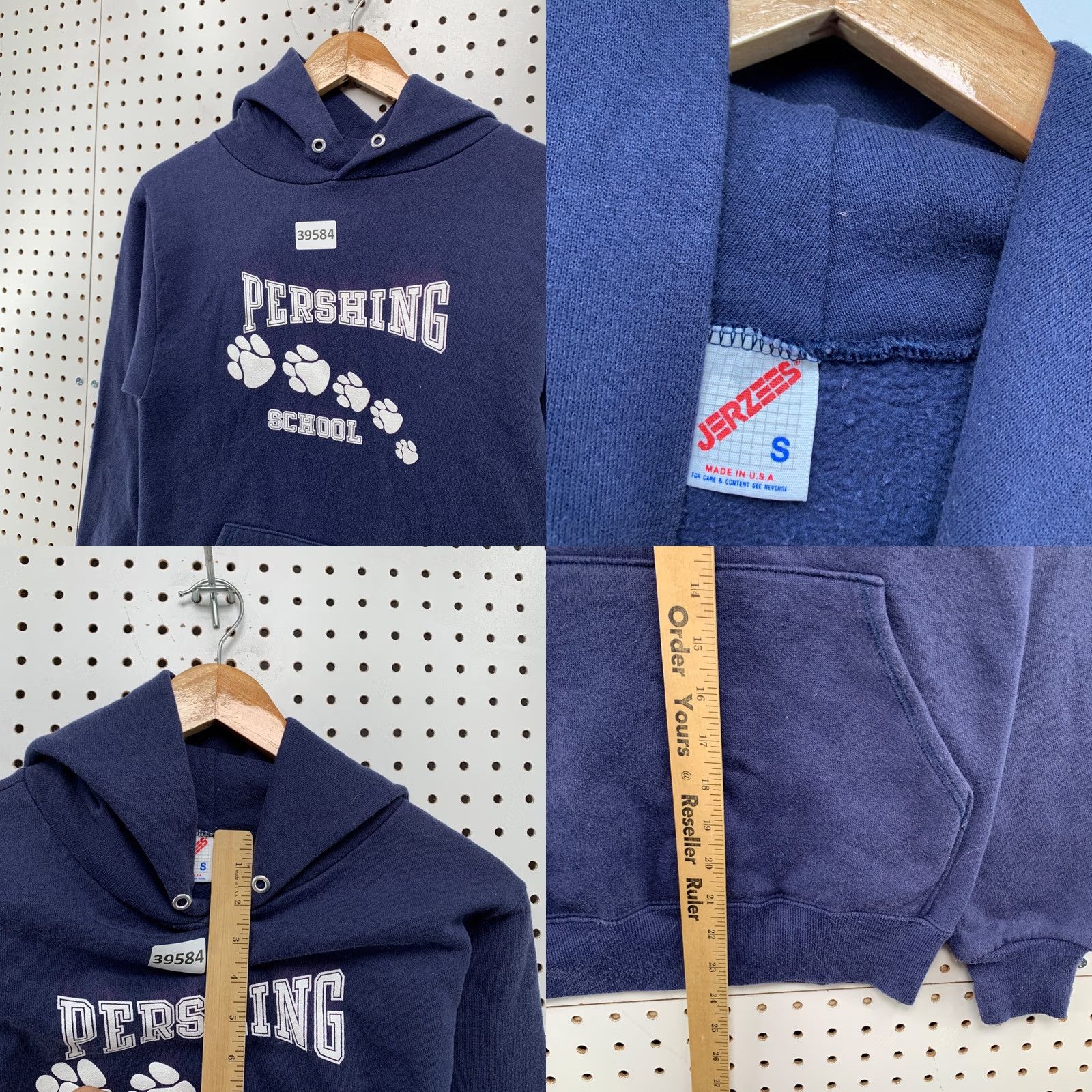 Jerzees VINTAGE Pershing School Hoodie Mens Small Blue Paw Print Graphic USA 90s Hoodie Mens S Blue Paw Print 90s School VTG 90s USA Size US S / EU 44-46 / 1 - 8 Thumbnail