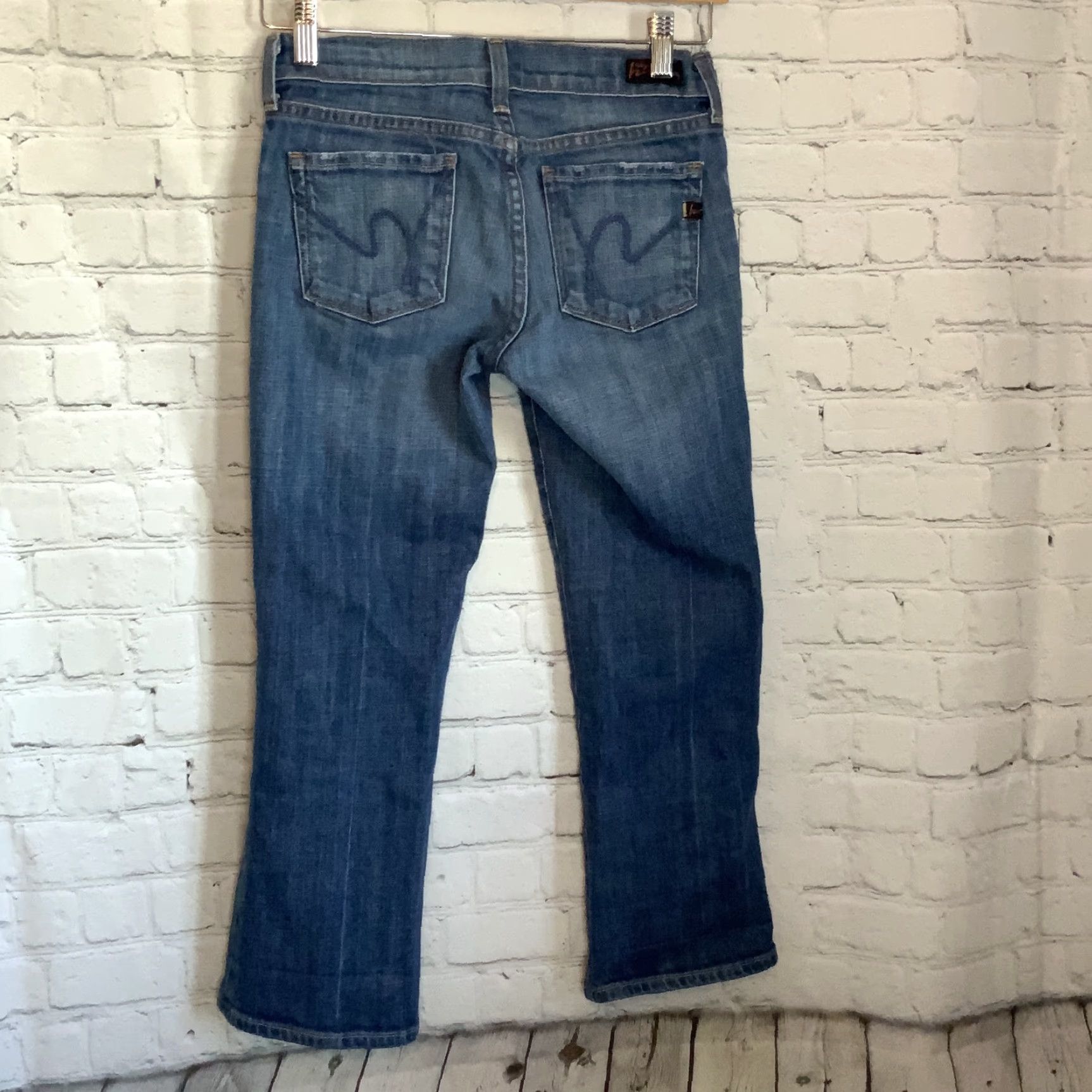 Citizens Of Humanity Citizens of Humanity Women’s Jeans Cropped Low waist Kelly #63 Stretch 25 Blue Cropped Jeans Womens Leg Opening 7” Inseam 23” Size 42" / US 20 - 4 Thumbnail