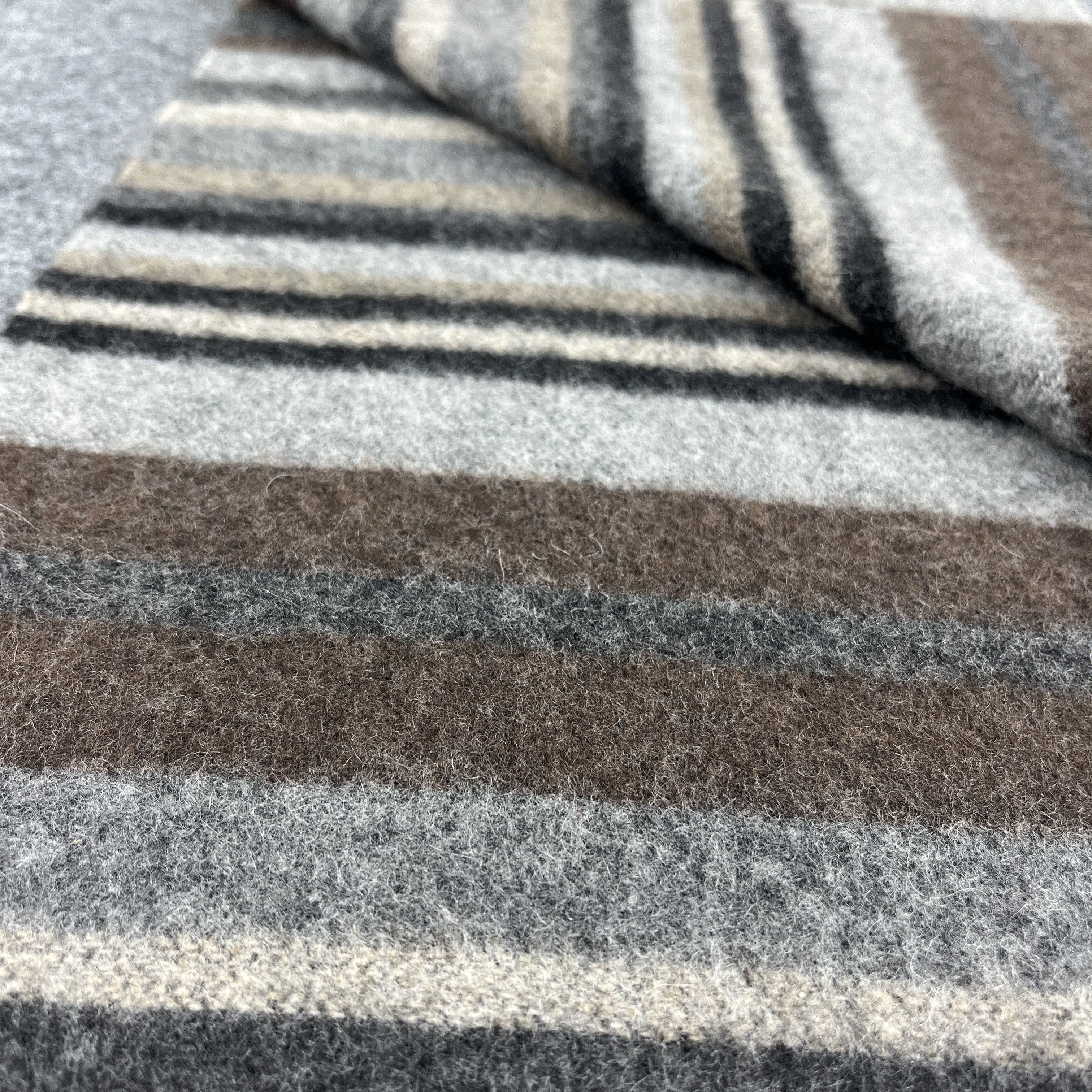 Johnstons Of Elgin × Vintage Johnstons Of Elgin Scarf / Muffler / Neckwear T1062 Size ONE SIZE - 8 Thumbnail