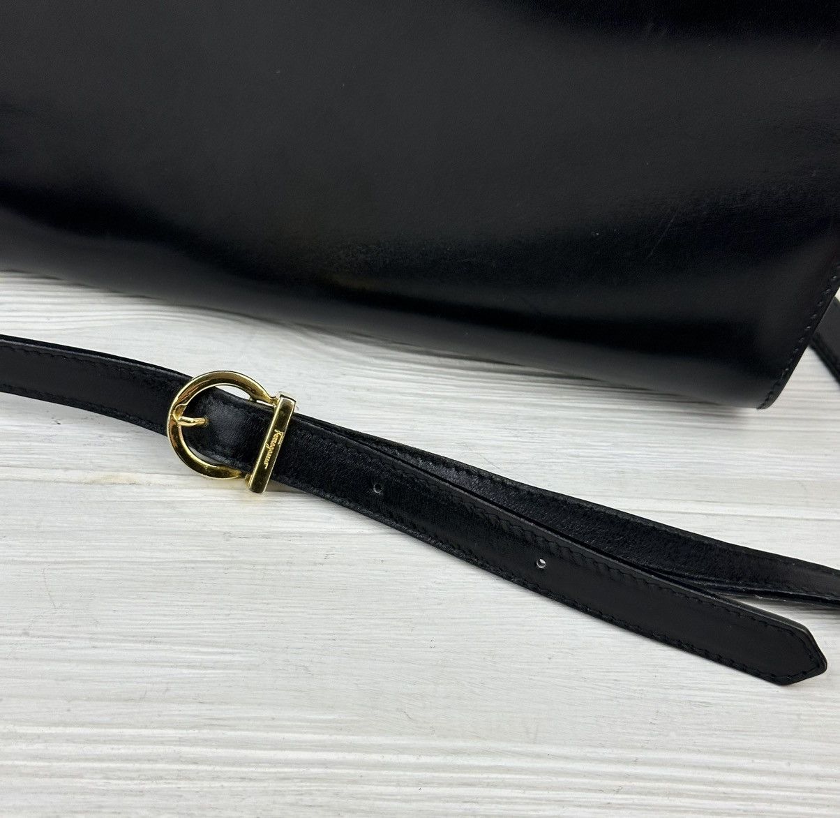 Salvatore Ferragamo × Vintage Salvatore Ferragamo GANCINI Logo Leather Shoulder Bag Women Size ONE SIZE - 14 Thumbnail