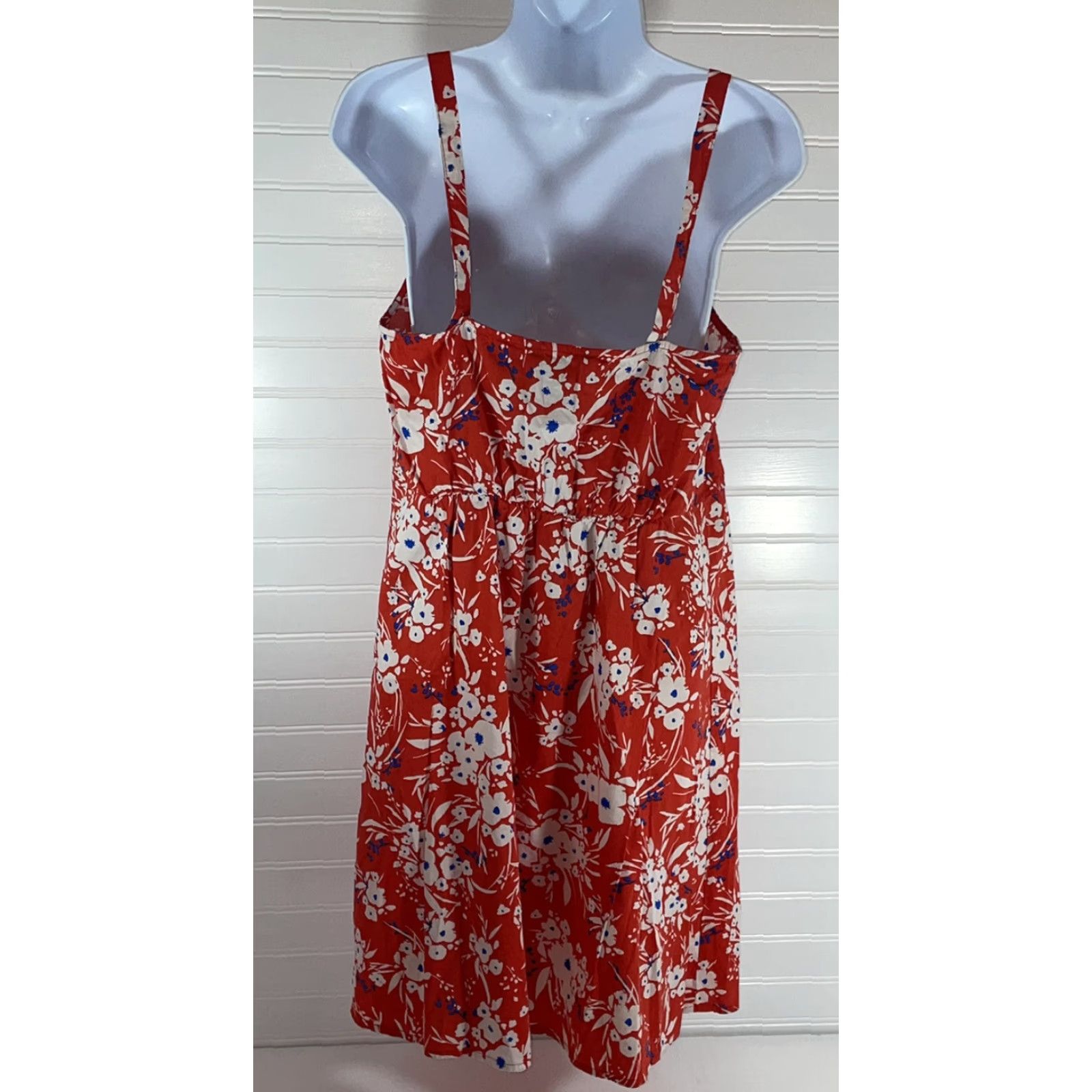 Banana Republic BANANA REPUBLIC Red Floral dress V-Neck Adjustable Straps Medium M Womens Sleeveless Sundress 2020s Short Knee-Length Size M / US 6-8 / IT 42-44 - 3 Thumbnail