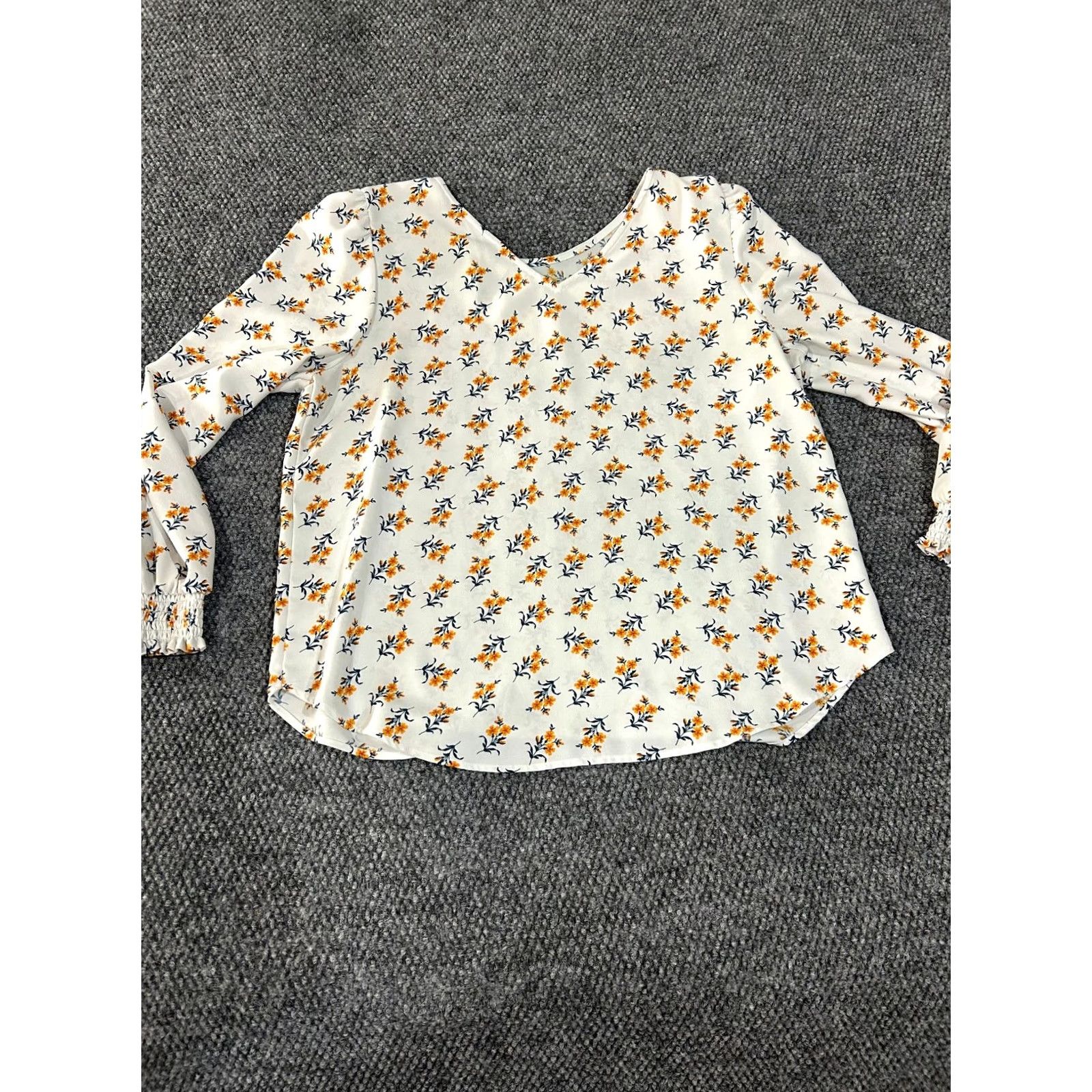 Ann Taylor LOFT Blouse Womens Large White Floral Long Sleeve Ruffle Cuffs Size L / US 10 / IT 46 - 7 Thumbnail