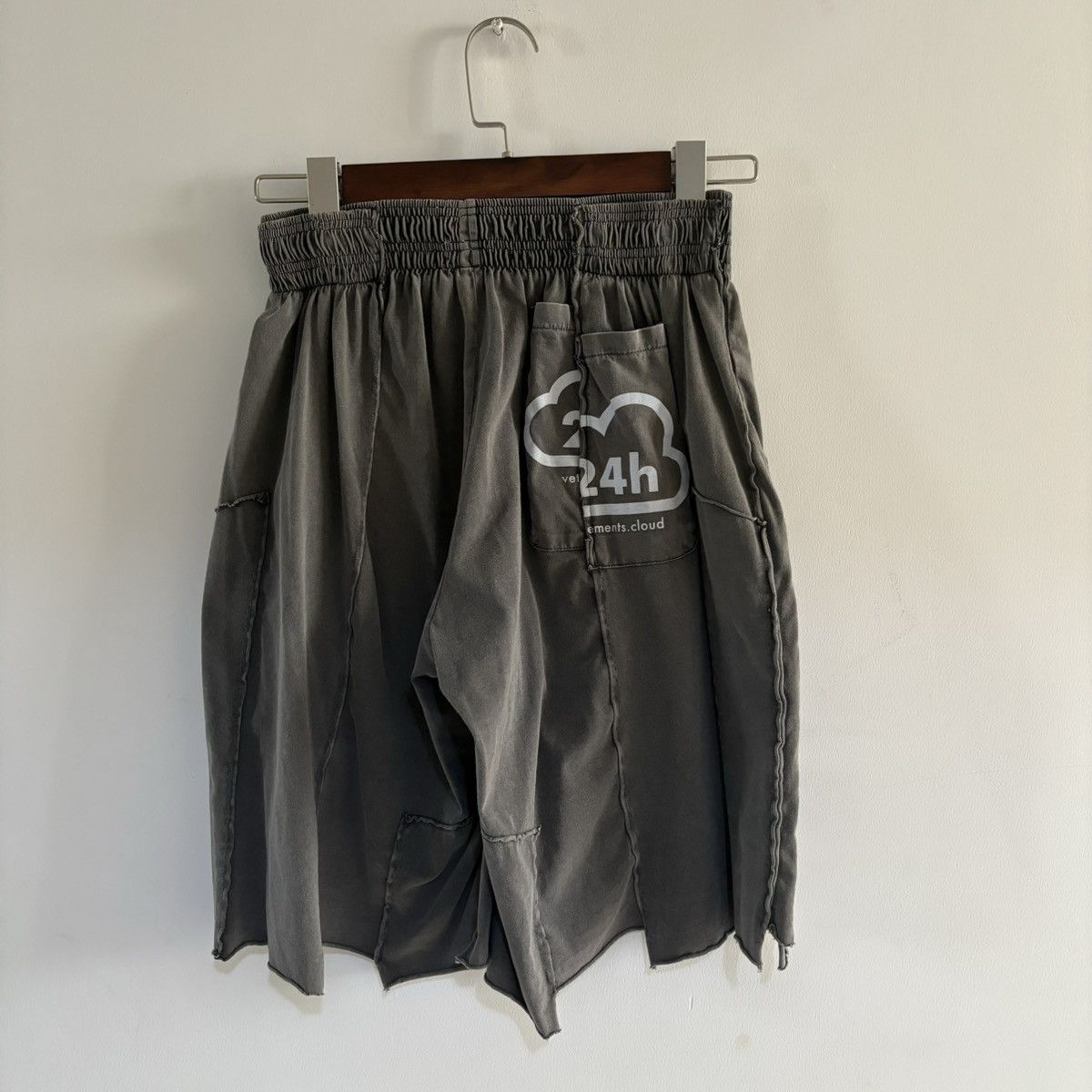 Vetements vetements Size US 28 / EU 44 - 2 Thumbnail