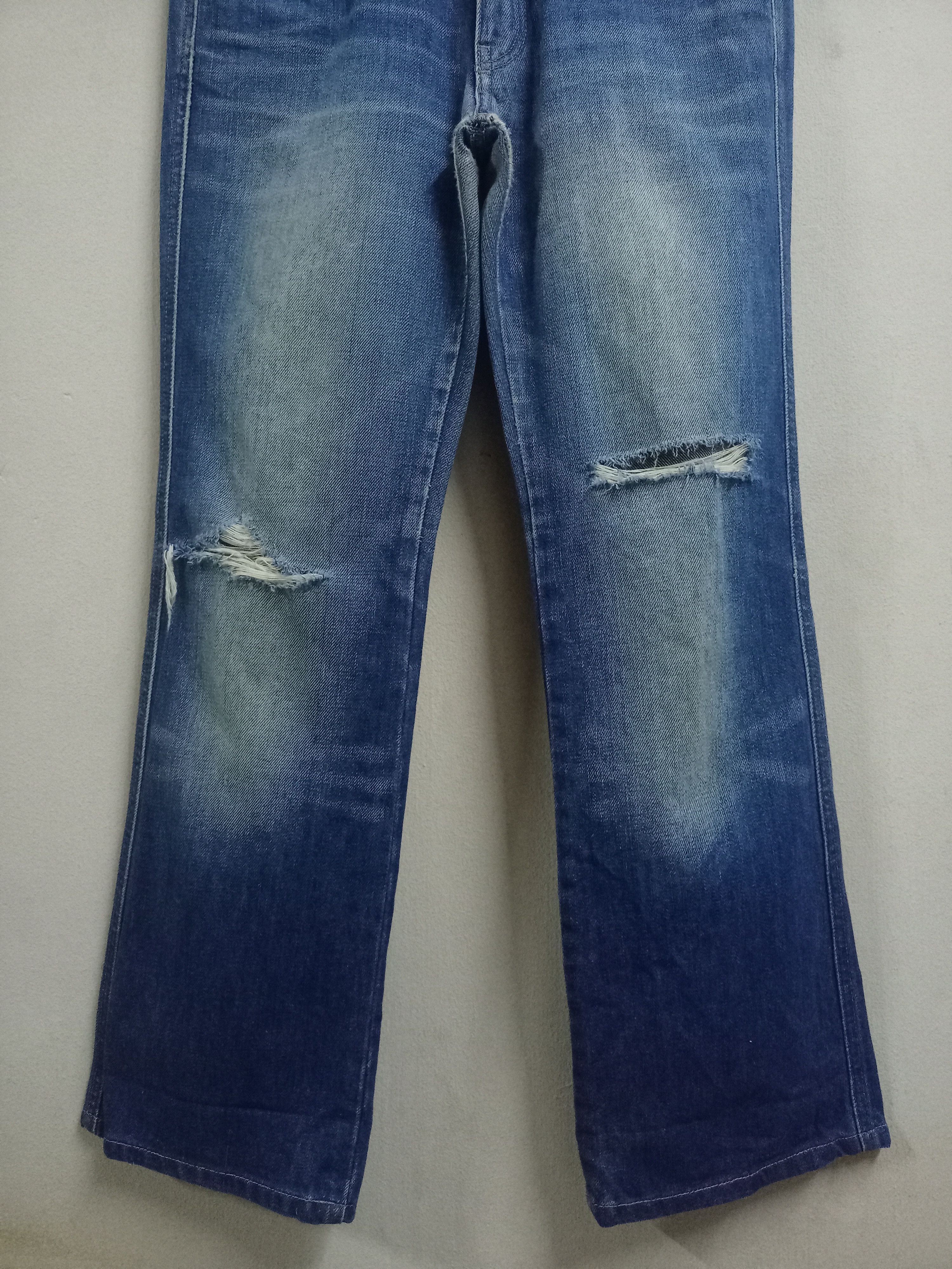 Diesel Vintage Diesel Blue Wash Distressed Flared Jeans Size 30" / US 8 / IT 44 - 5 Thumbnail