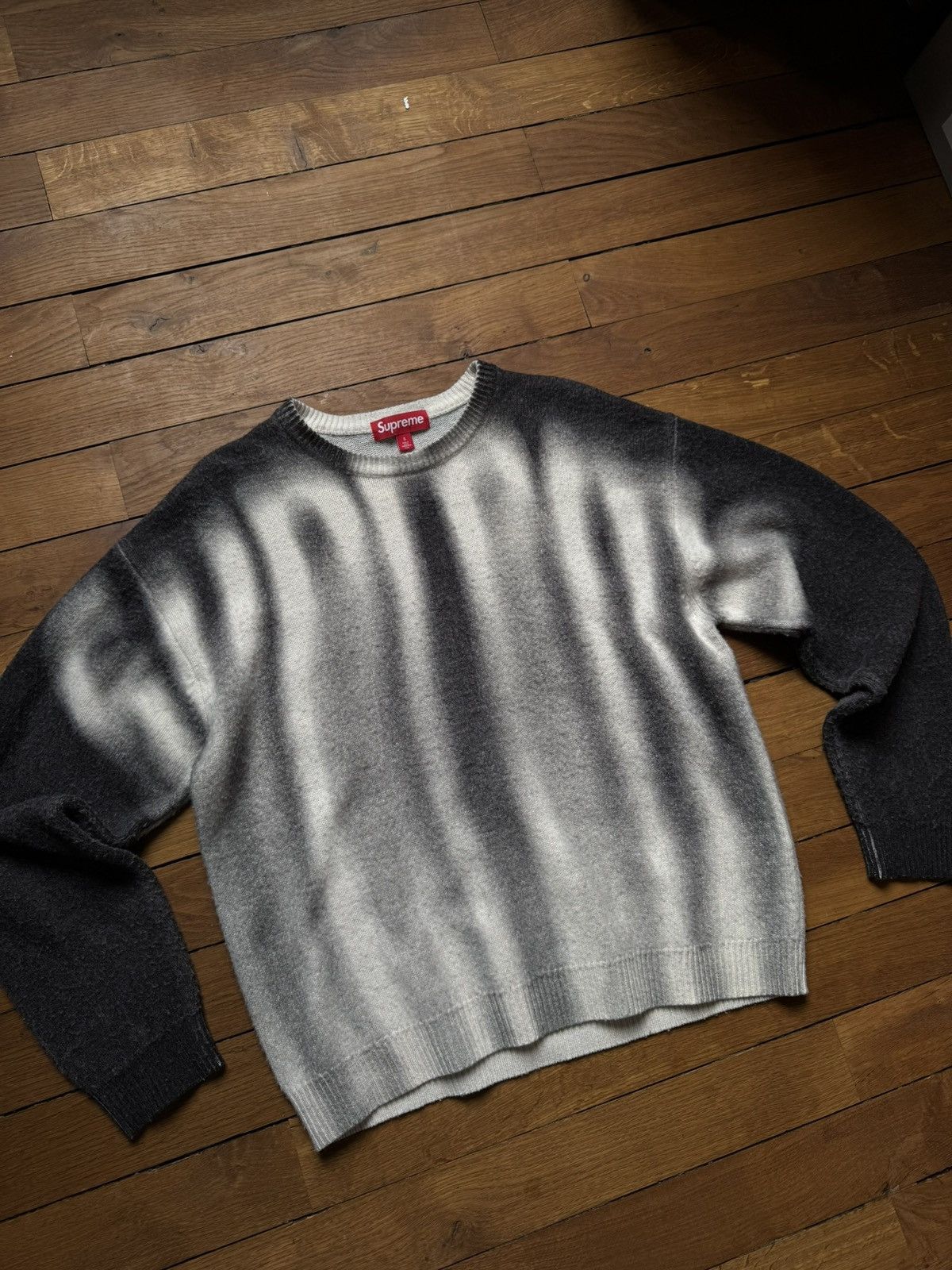 Supreme supreme blurred logo sweater black FW23 Size US S / EU 44-46 / 1 - 9 Thumbnail