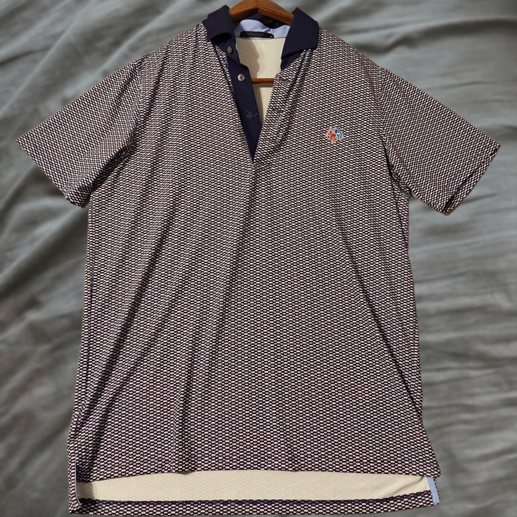Vintage Greyson Polo Shirt Blue & White Men's Medium Shirt Missing 2 buttons 28" Length 22" Chest M Greyson Size US M / EU 48-50 / 2 - 1 Thumbnail