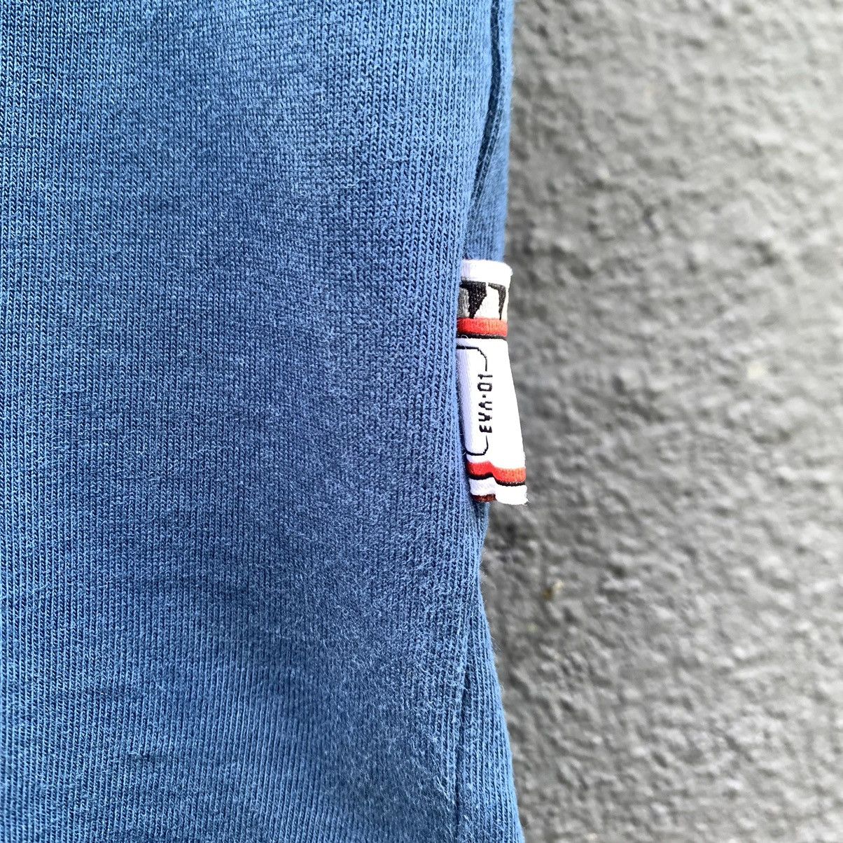 Uniqlo Thrashed Faded Evangelion X Uniqlo Anima Tee Size US M / EU 48-50 / 2 - 5 Thumbnail