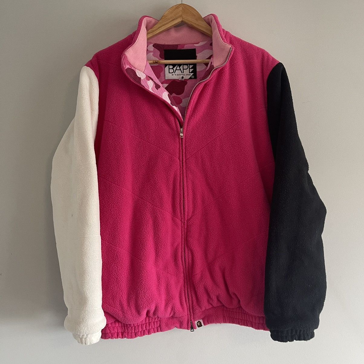 Bape × Nigo × Vintage OG Bape Pink Camo Thermal Fleece Jacket Size US L / EU 52-54 / 3 - 2 Thumbnail