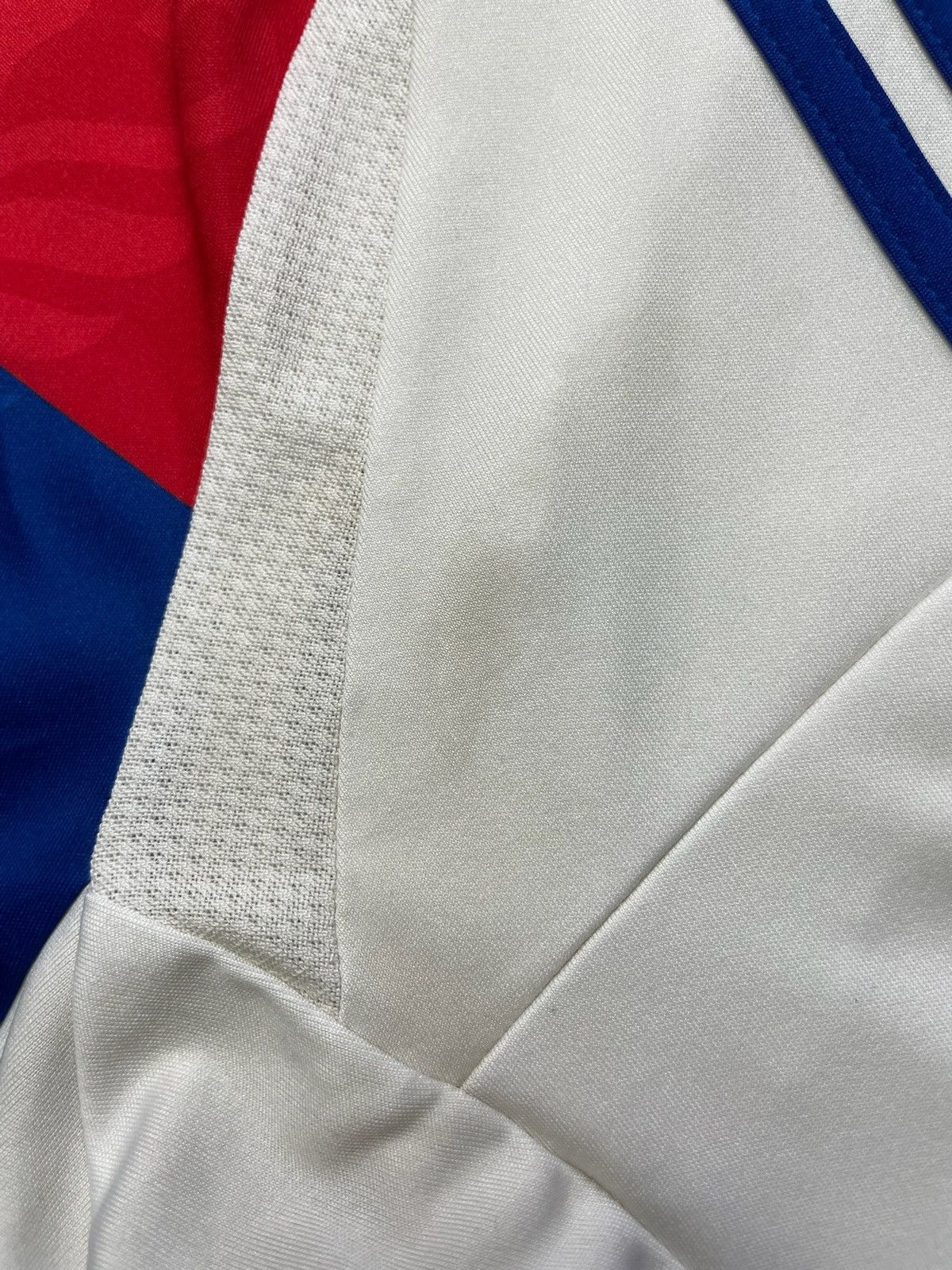 Adidas × Vintage Vintage Adidas Olympique Lyonnais soccer jersey size M Size US M / EU 48-50 / 2 - 4 Thumbnail