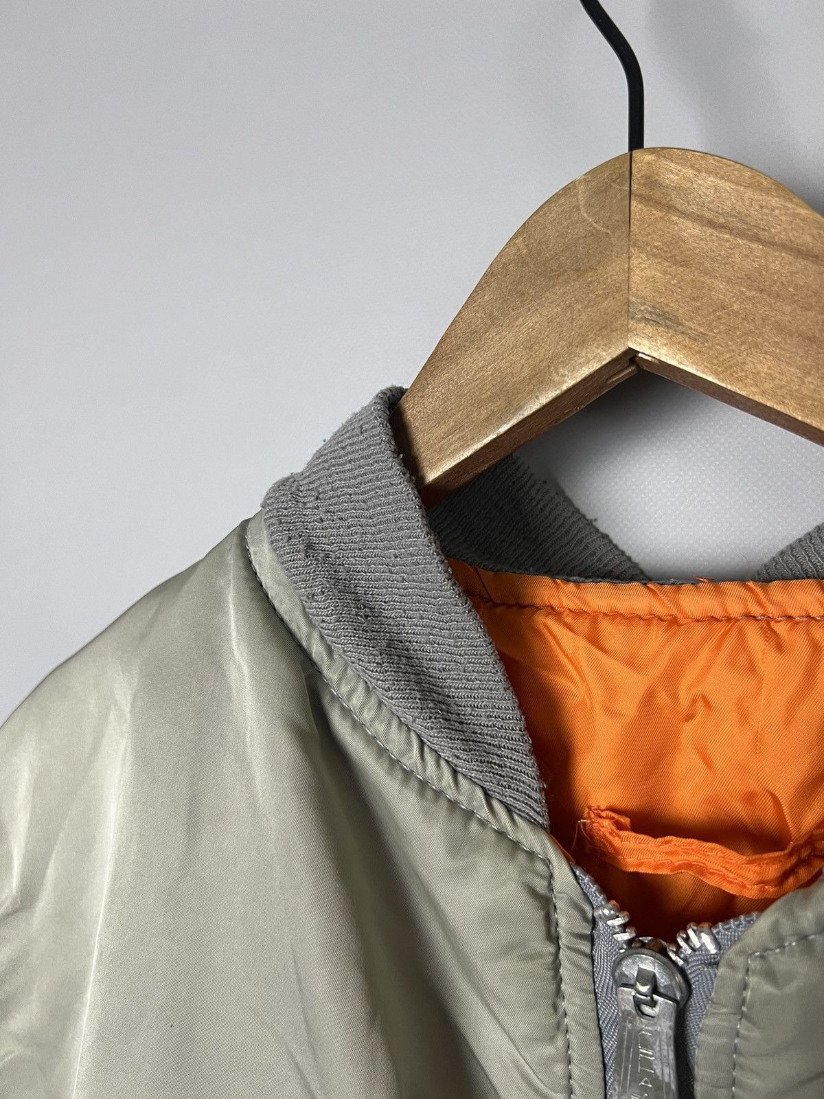 Alpha Industries XL-L Alpha Industries vintage flight reversible bomber jacke Size US XL / EU 56 / 4 - 5 Thumbnail