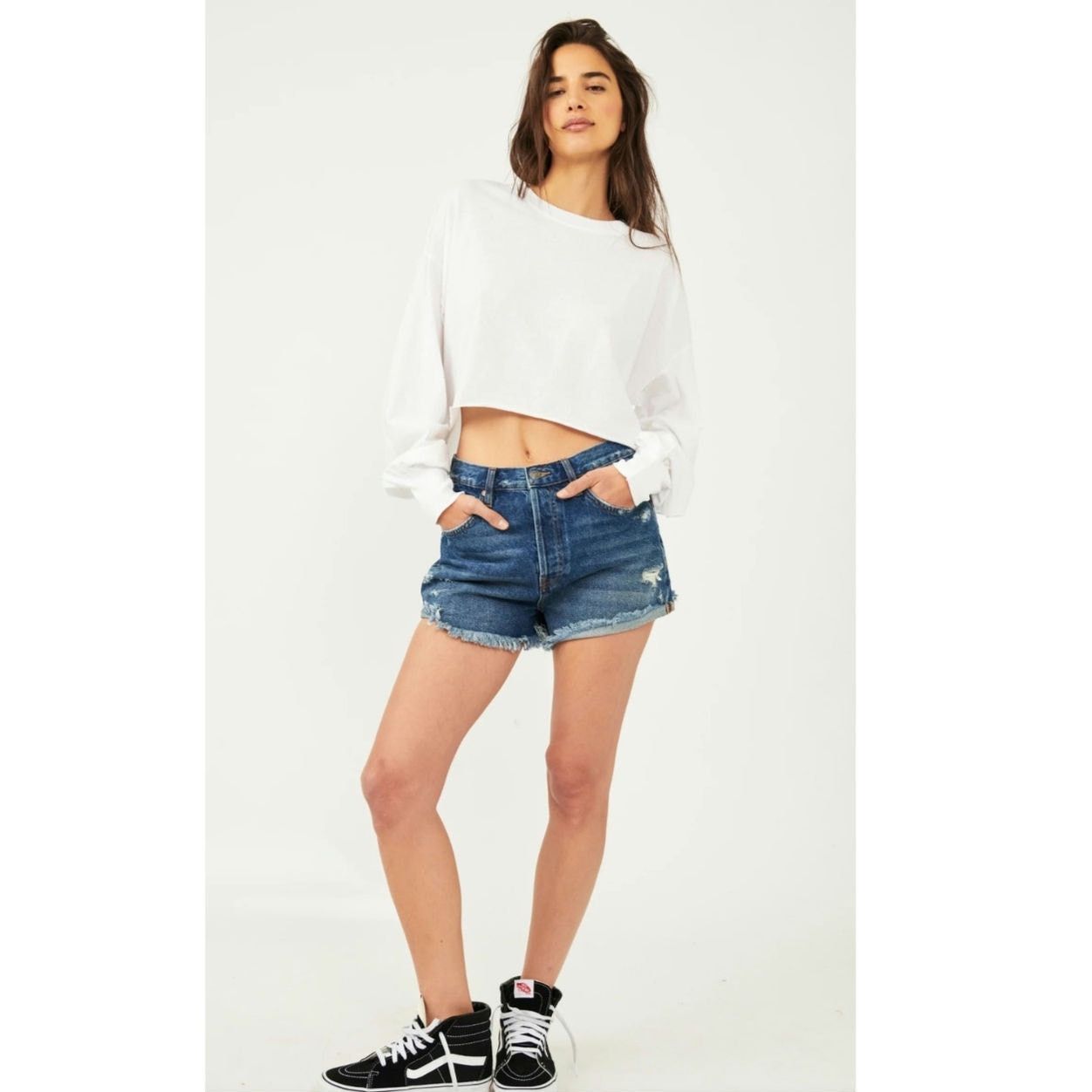 Free People New We the Free The Lasso Denim Shorts $78 Size 26 Raw Hem Size 26" / US 2 / IT 38 - 2 Thumbnail