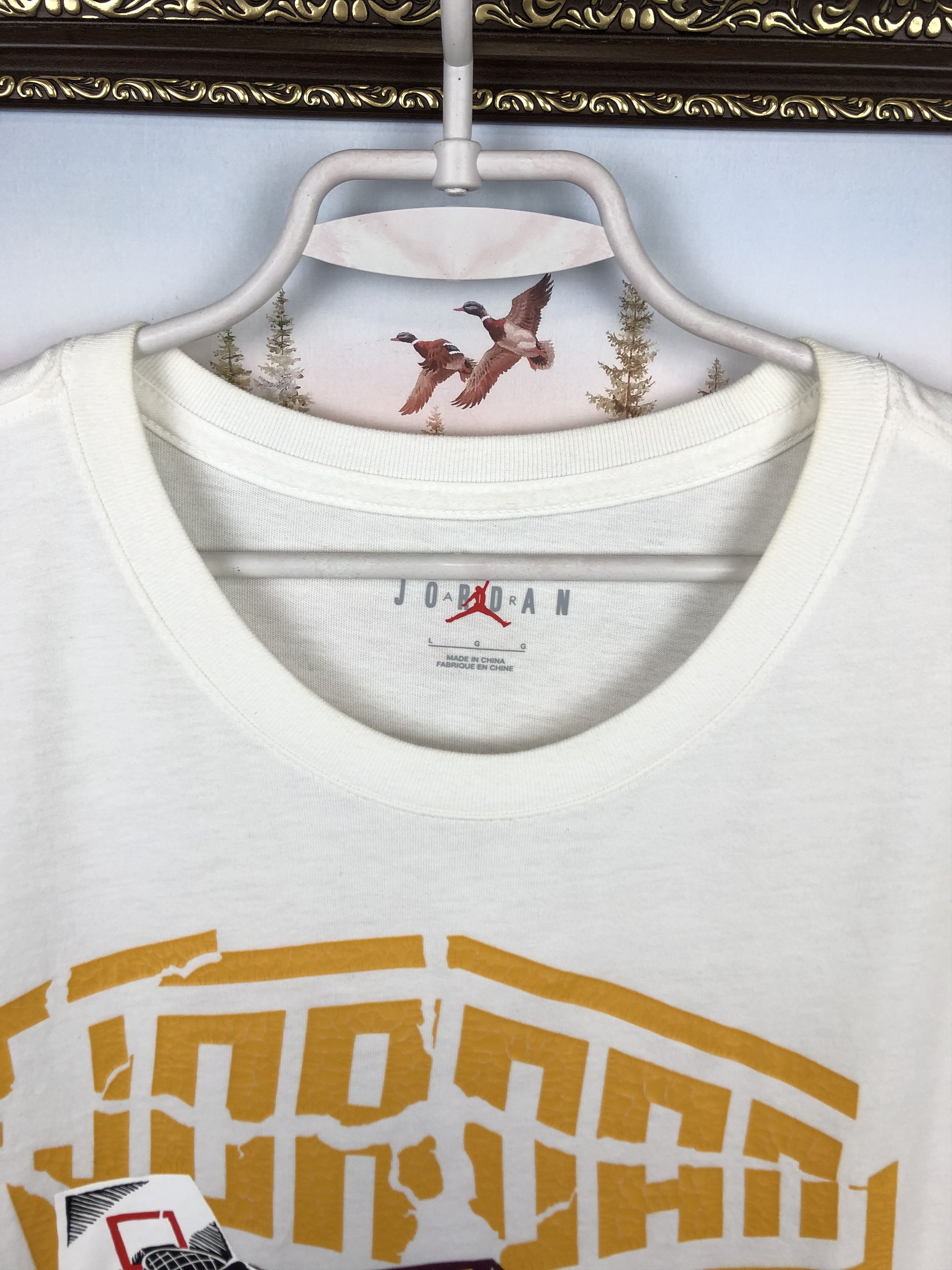 Nike Nike Jordan Over Print Big Logo NBA Shirt Mens Jersey Tee Size US L / EU 52-54 / 3 - 4 Thumbnail