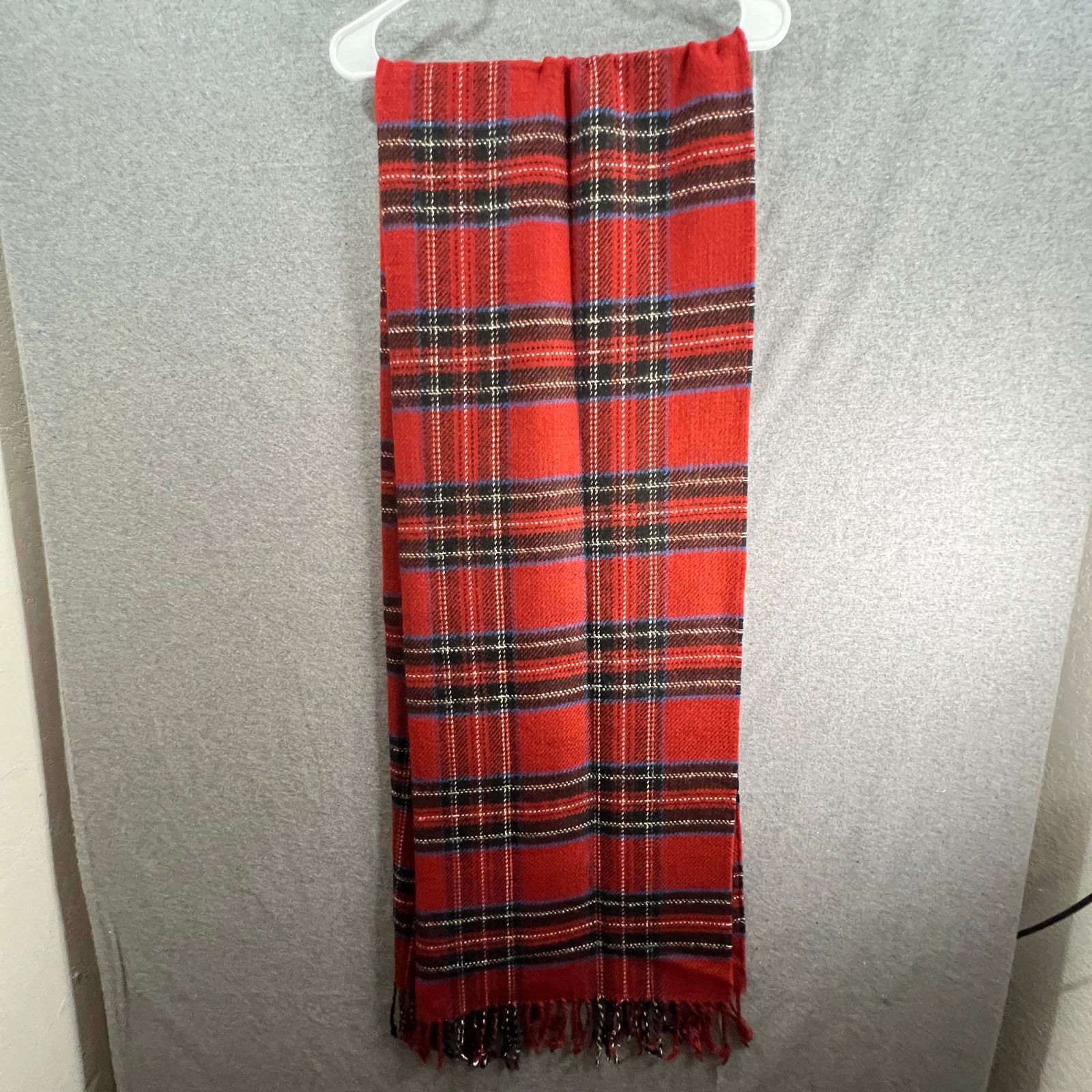 Abercrombie & Fitch Abercrombie & Fitch Plaid Scarves & Wraps Red Multi Color Size ONE SIZE - 1 Thumbnail