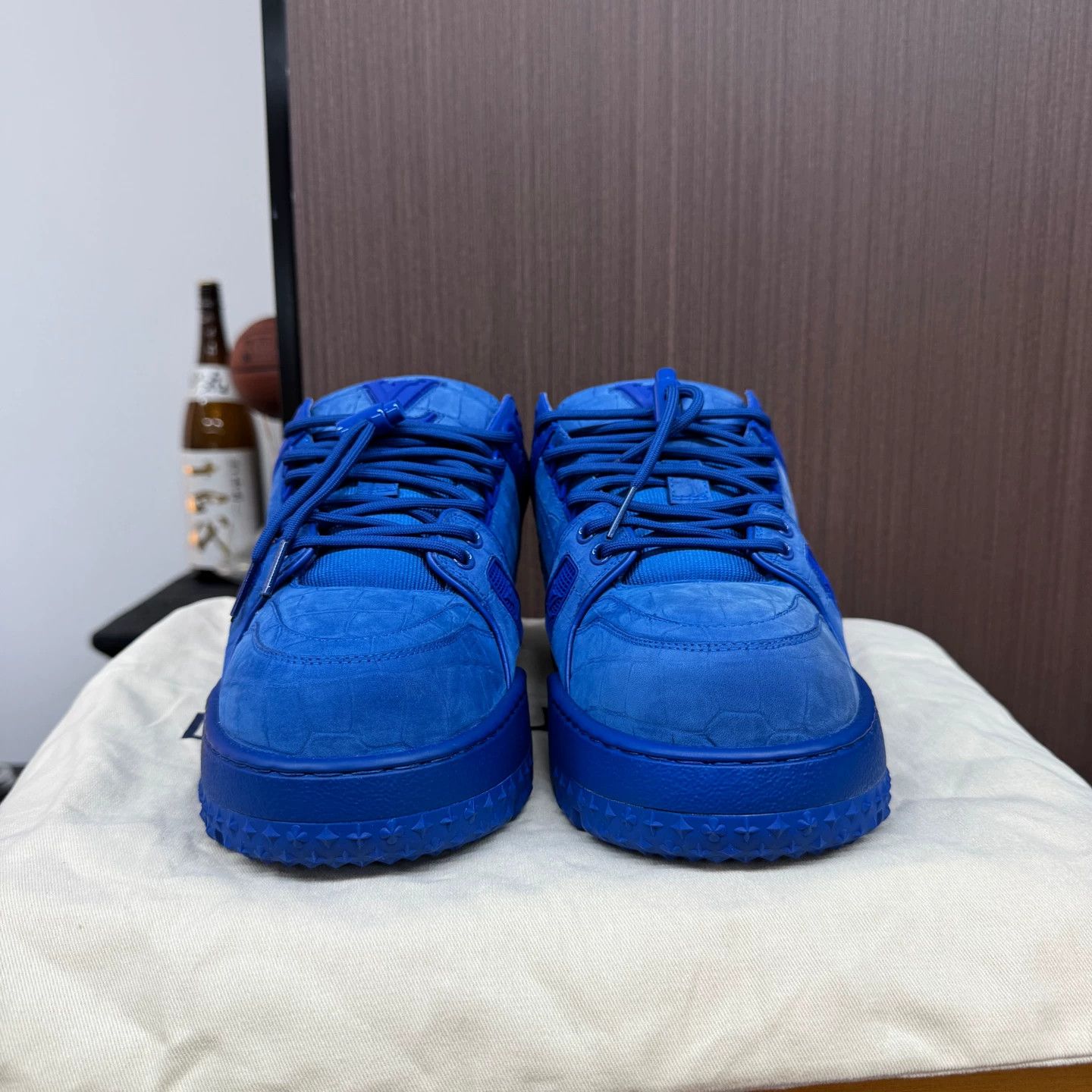 Louis Vuitton LV Pigalle Croc Embossed Trainer Size US 7.5 / EU 40-41 - 3 Thumbnail