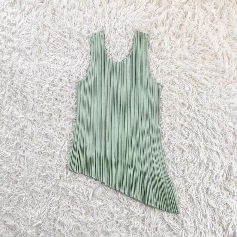 Issey Miyake Issey Miyake size:3 Light green pleated vest Size S / US 4 / IT 40 - 2 Thumbnail