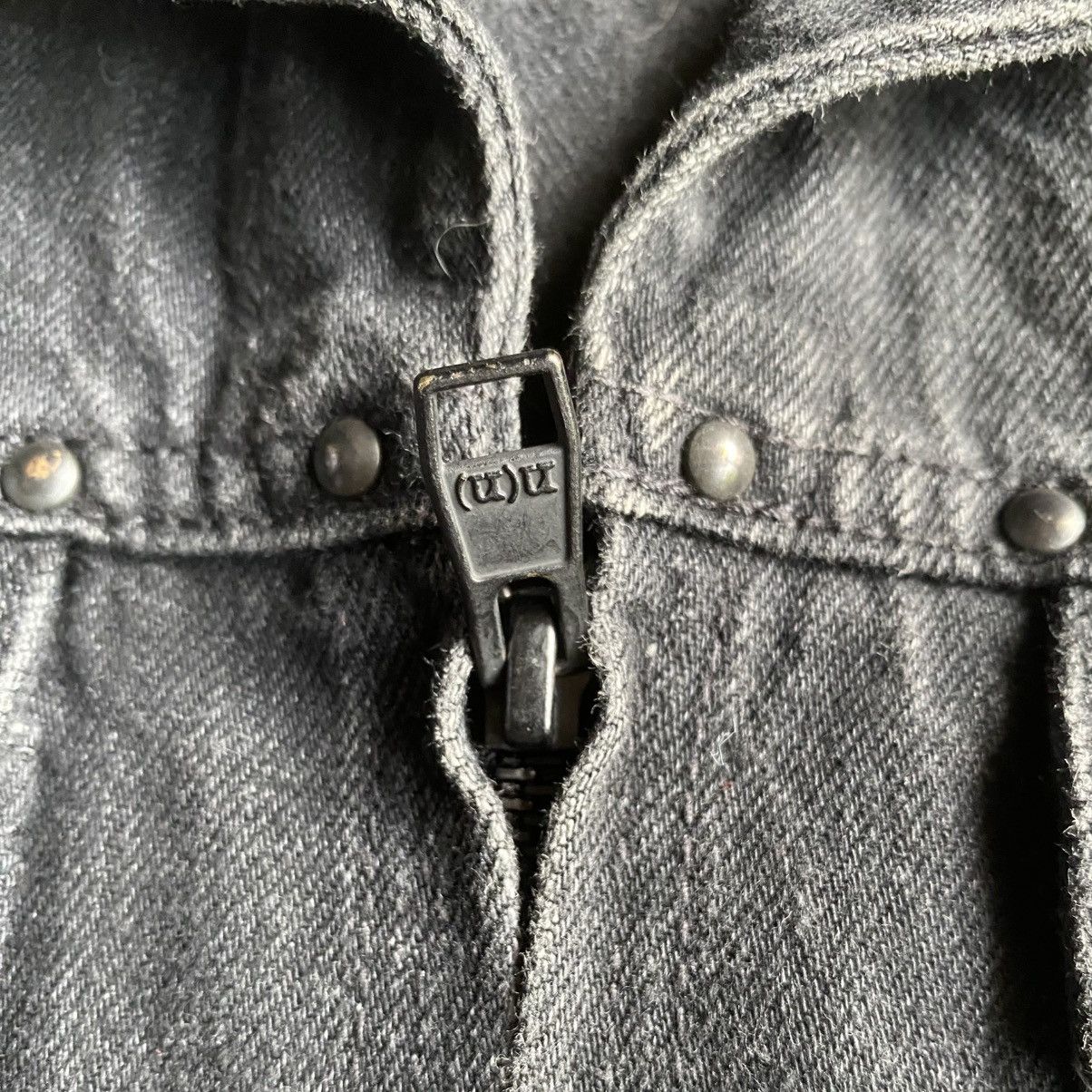Number (N)ine N(N) Rivet Studded Denim Trucker Jacket Size US S / EU 44-46 / 1 - 7 Thumbnail