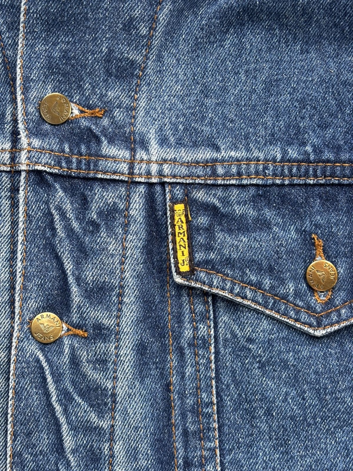 Armani 90’s Armani Jeans Cropped Denim Jacket Size US L / EU 52-54 / 3 - 6 Thumbnail