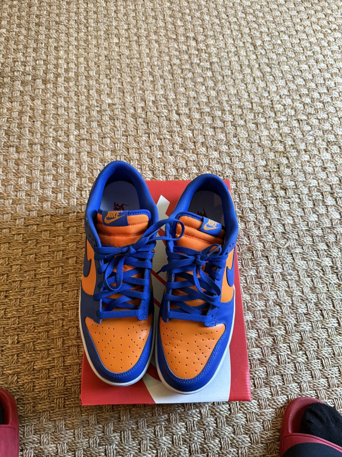 Nike Nike dunks Knicks Colorway Size US 11 / EU 44 - 1 Thumbnail