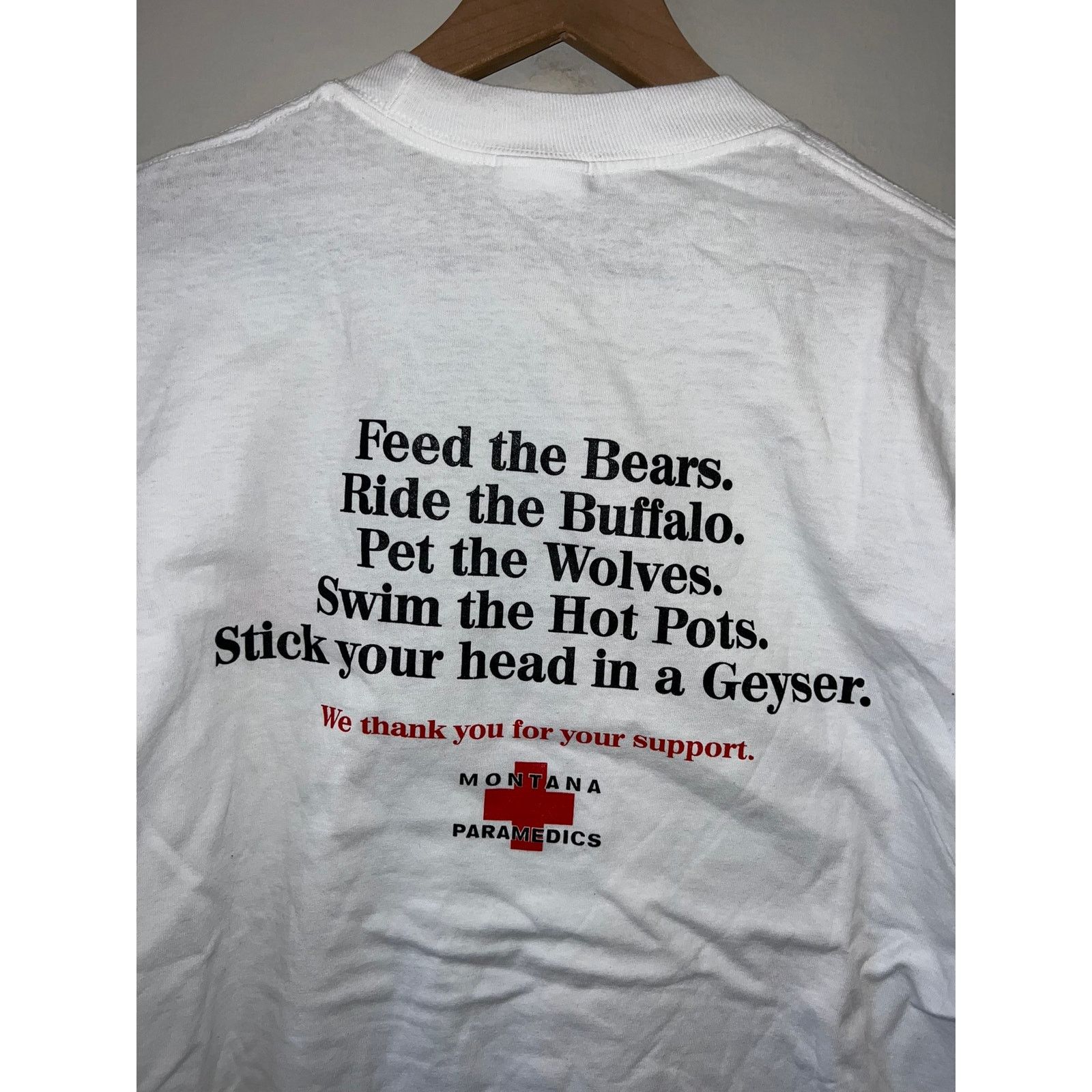 Jerzees 90s Montana Paramedics Pet The Wolves Humor Joke Shirt Large Size US L / EU 52-54 / 3 - 6 Thumbnail