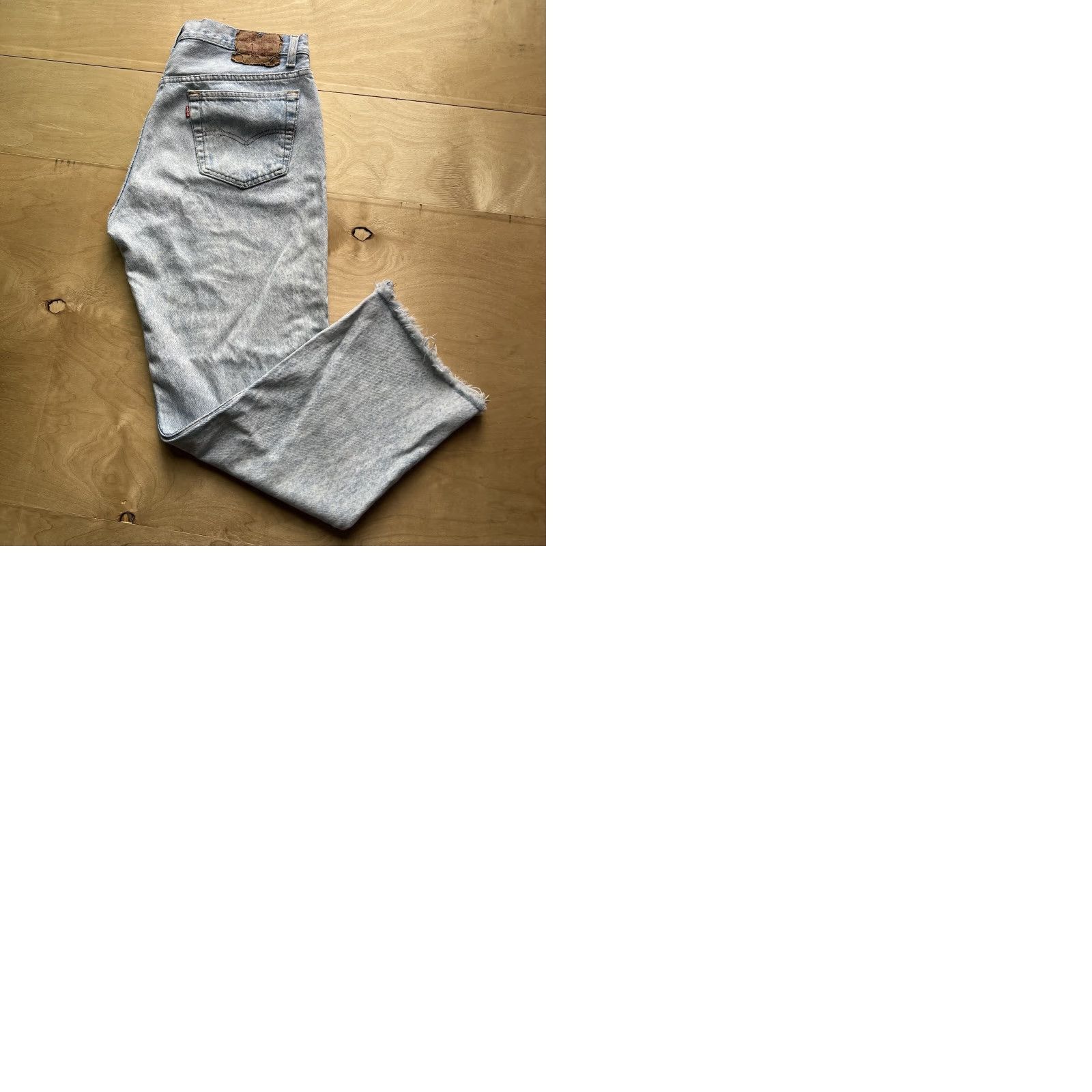 Levi's Vintage Levi's 501 Jeans 34x28 Blue Light Wash Distressed Denim USA 80s Western 5-Pocket Mens Jeans Size US 34 / EU 50 - 9 Thumbnail
